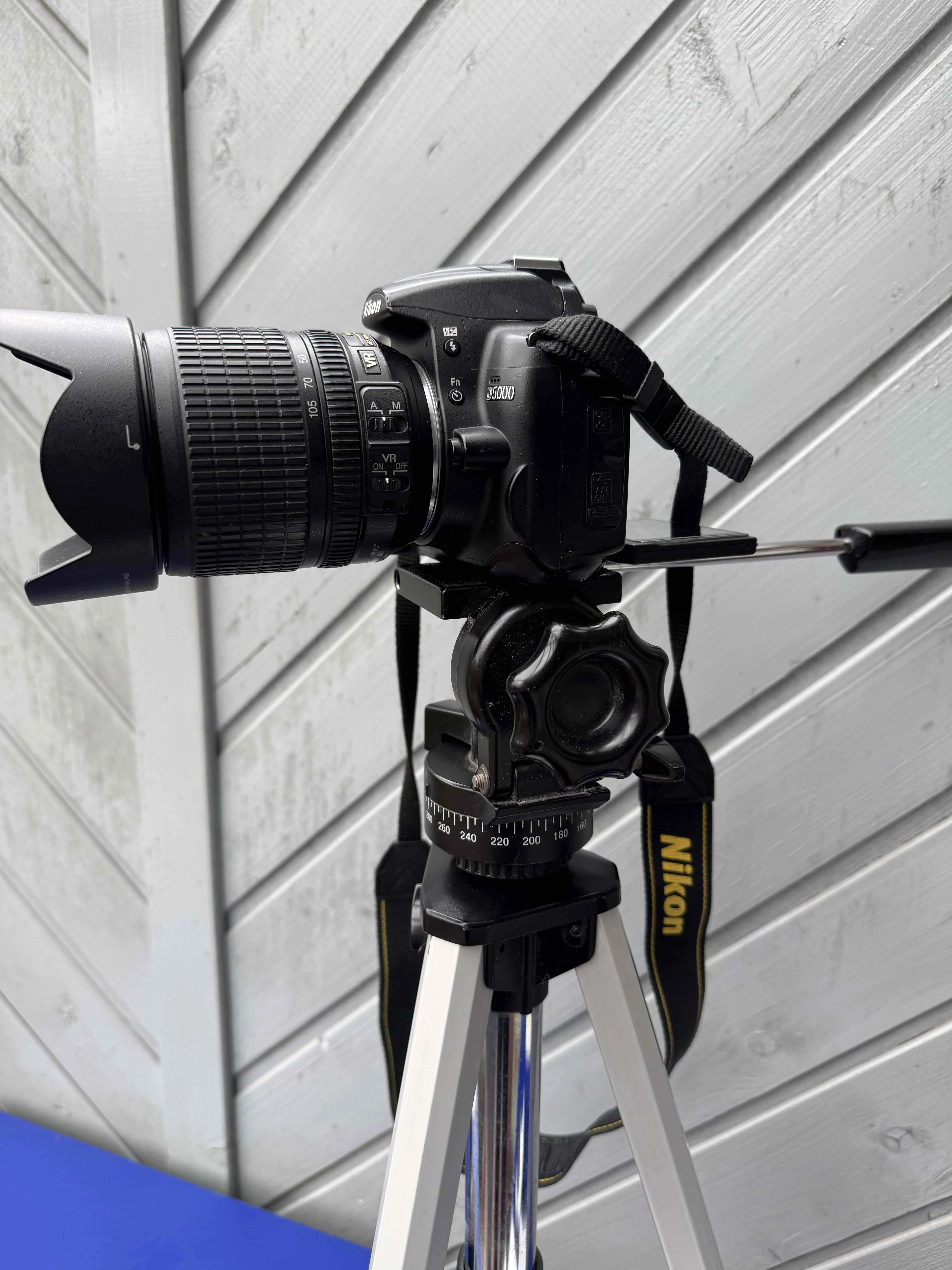 Nikon D5000