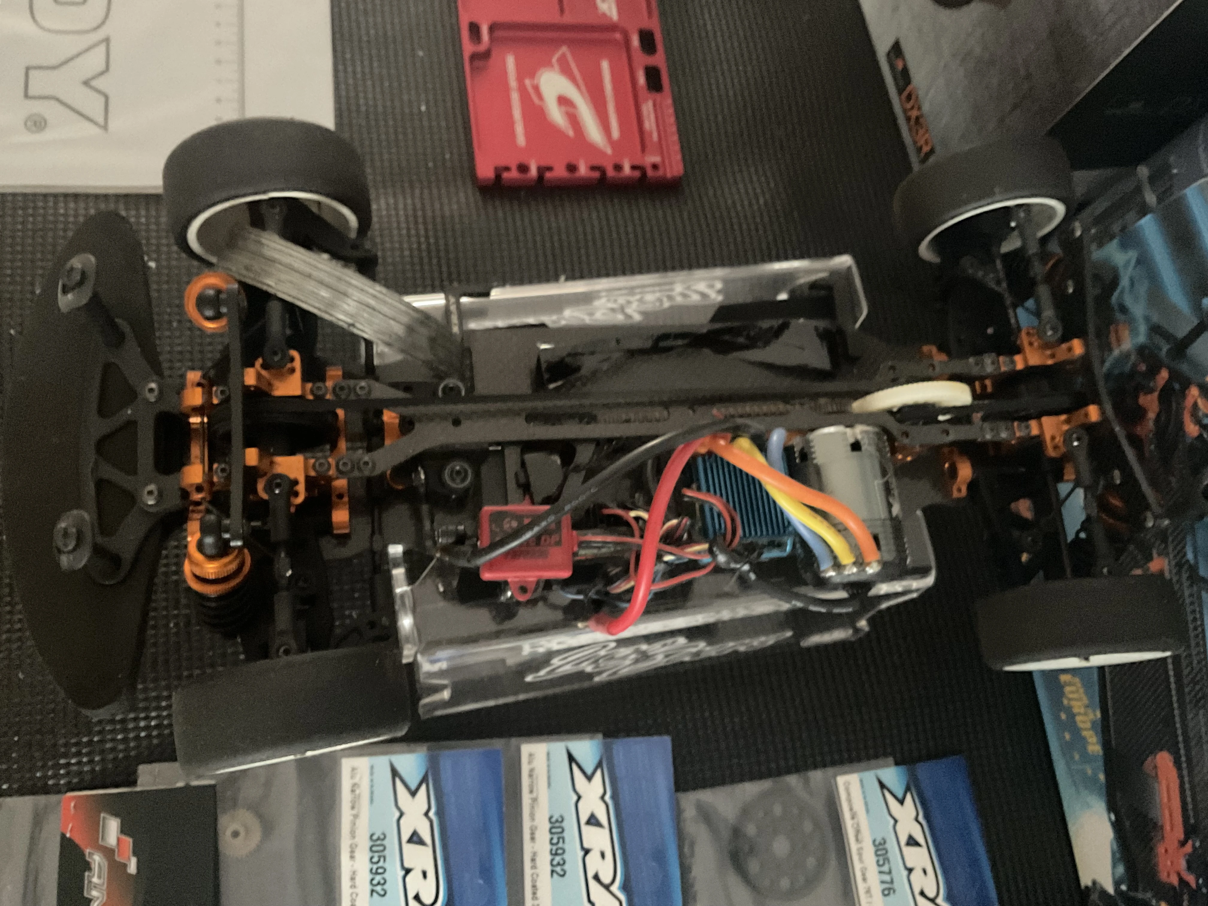 Xray Modell mit Motor und Servo