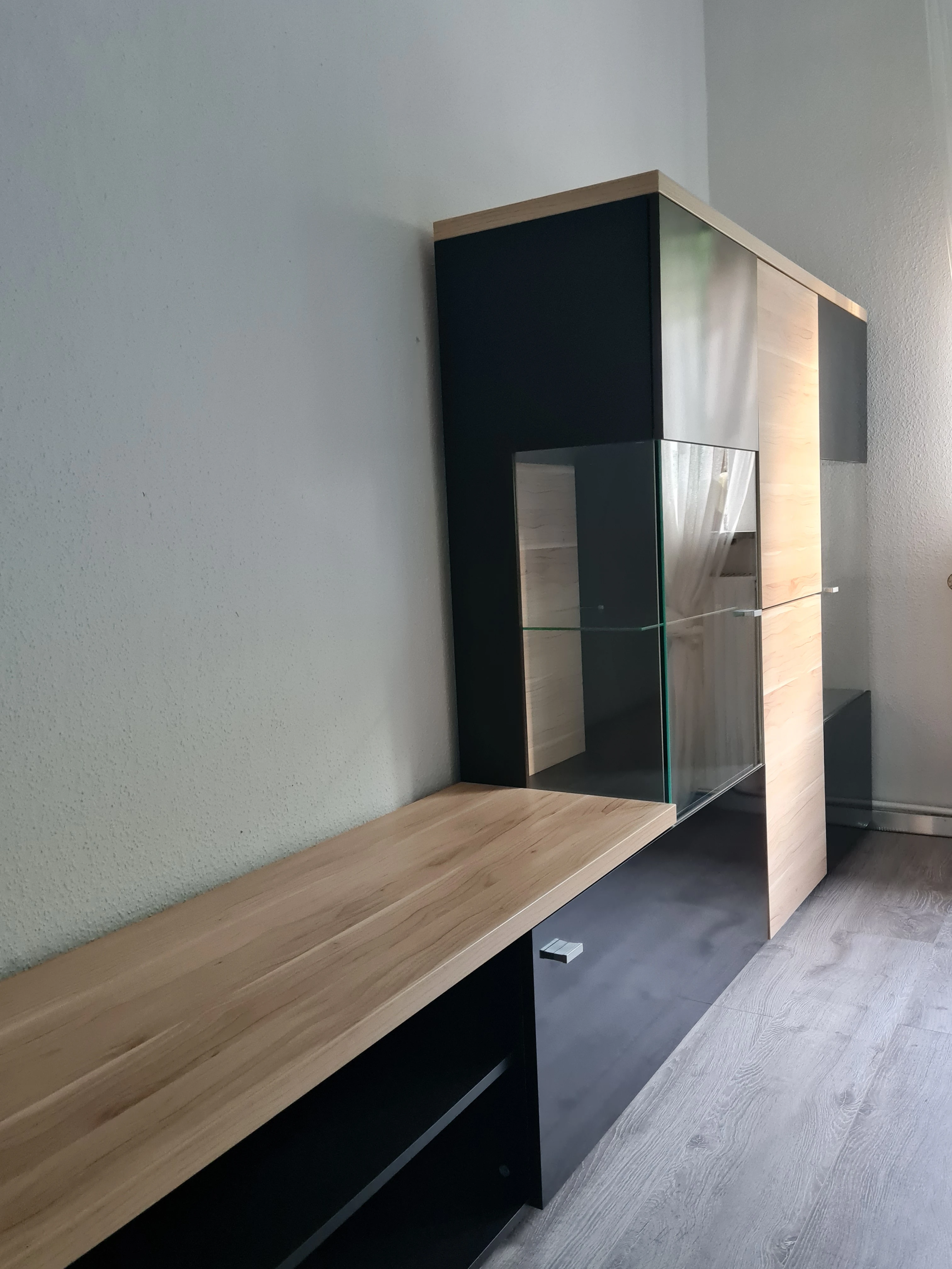 Highboard seitlich