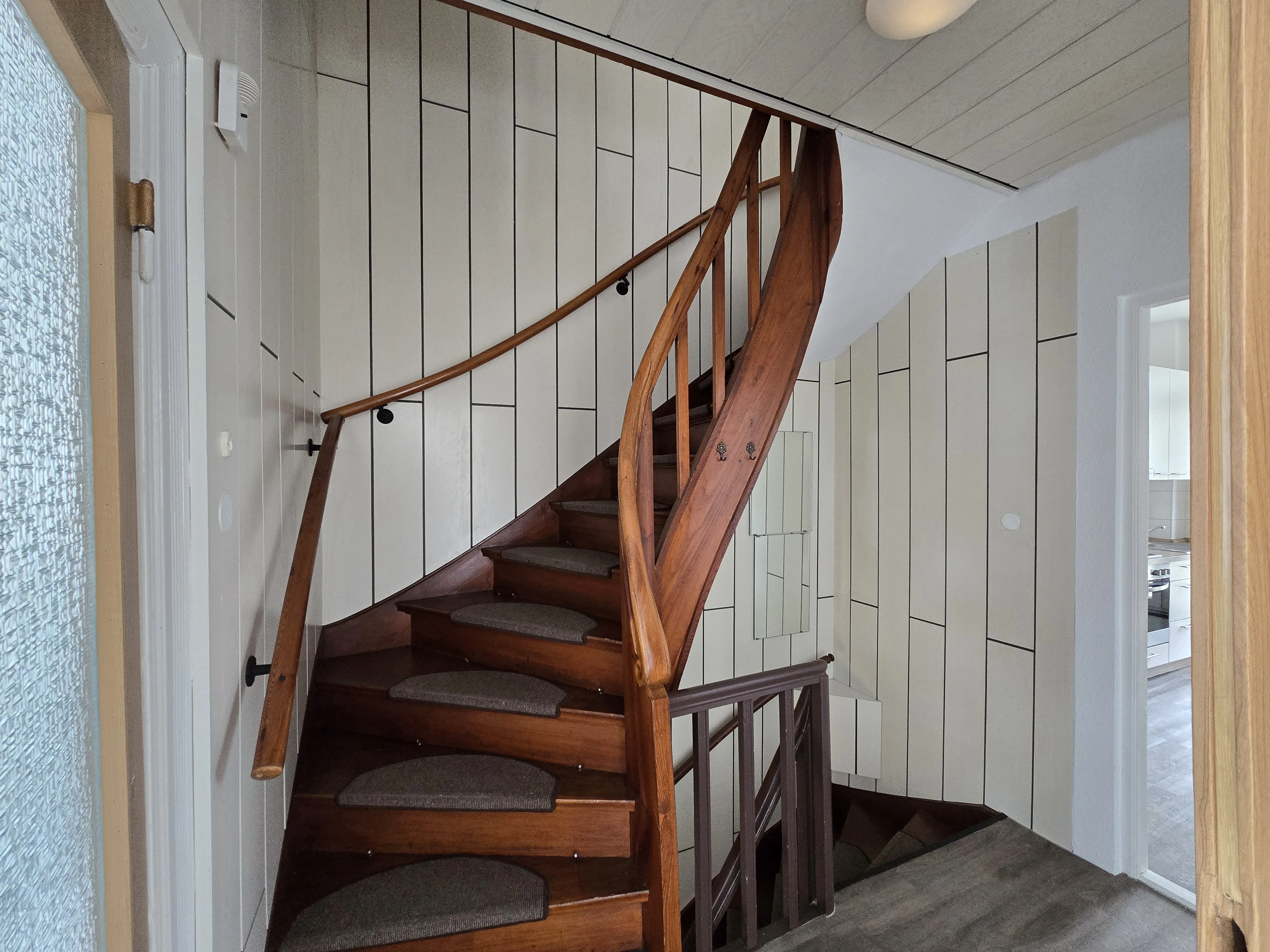 Treppe zur 2. Etage