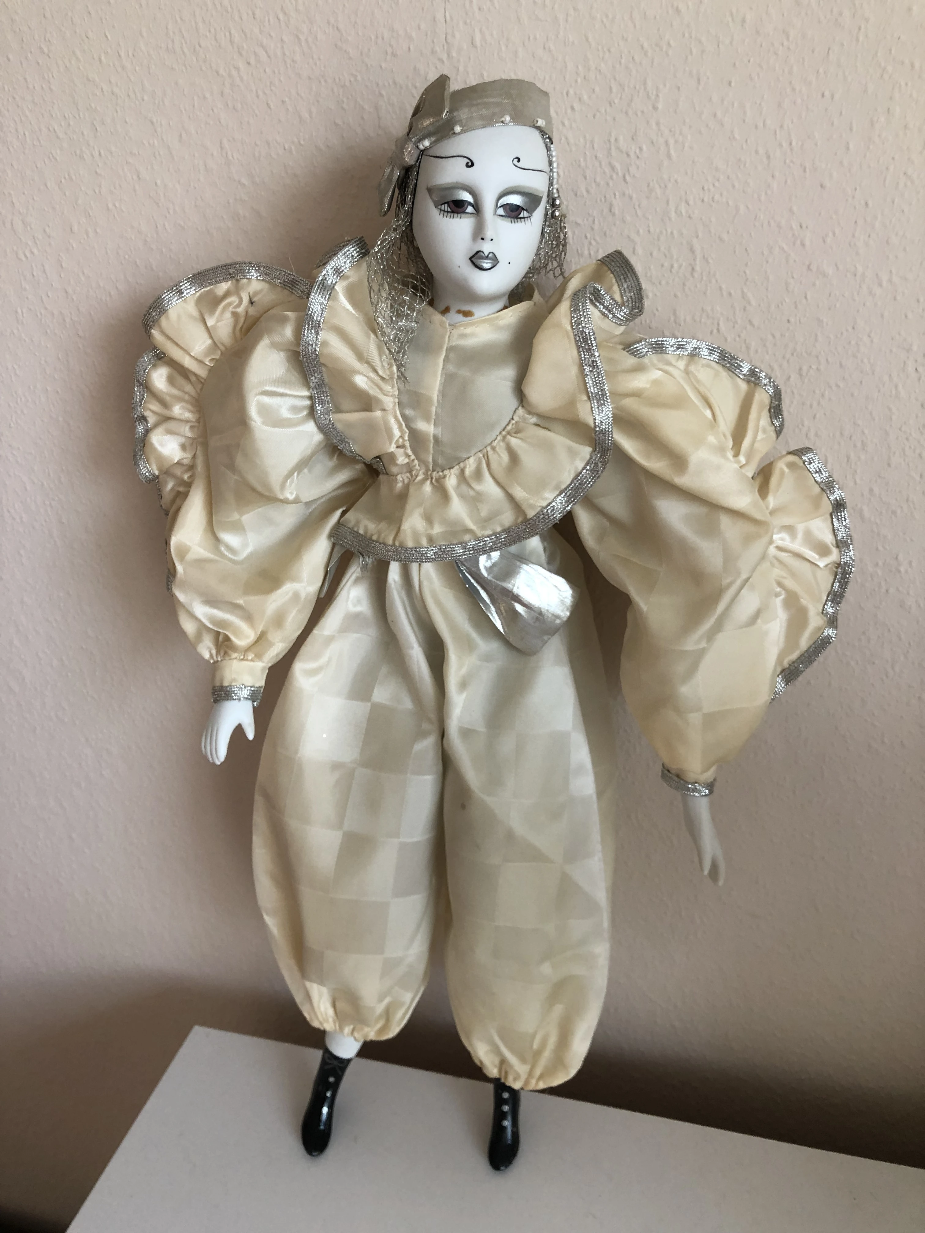   Harlekin Porzellan-Puppe -Sammelpuppen- 