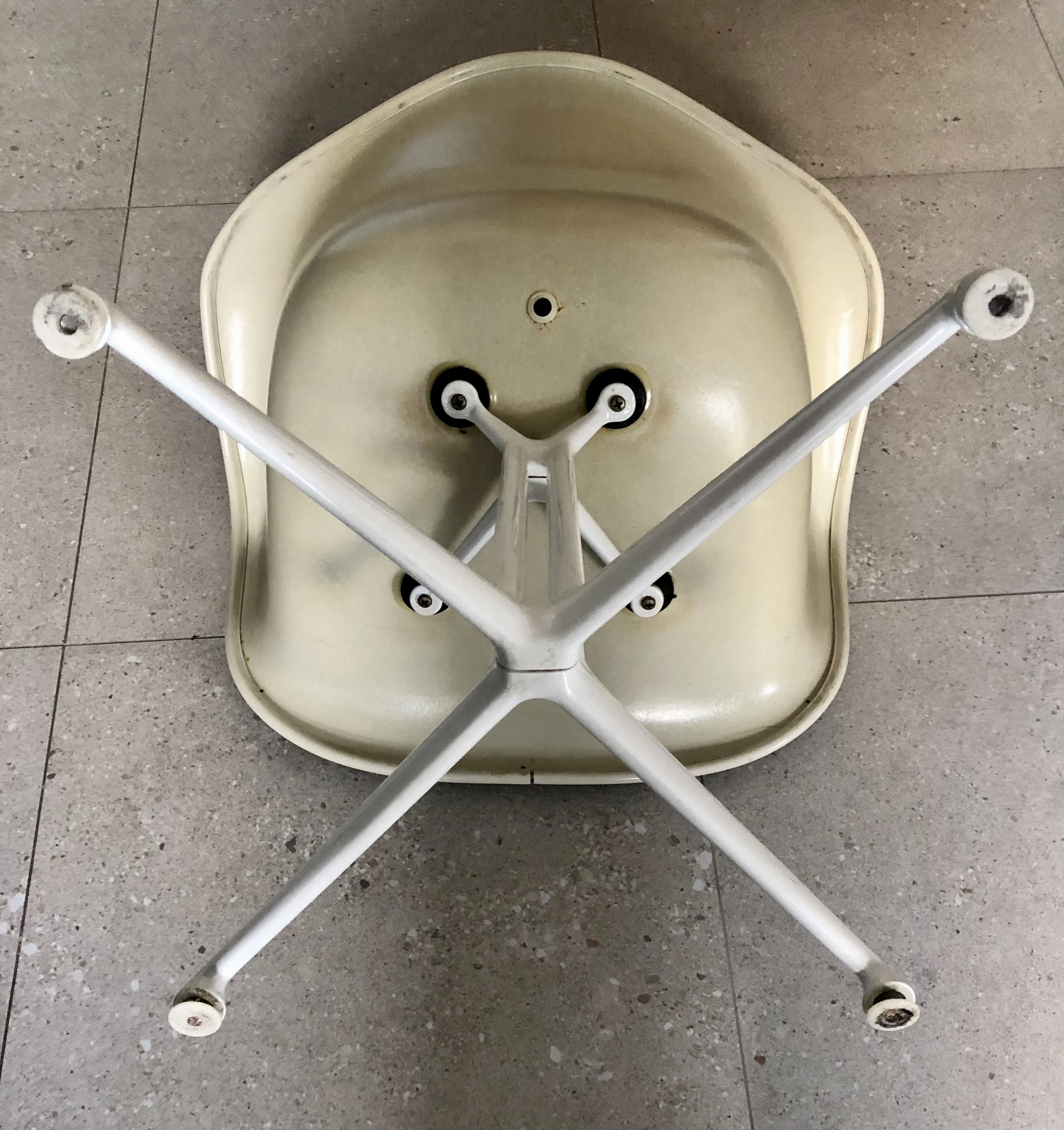 Eames LaFonda Vitra