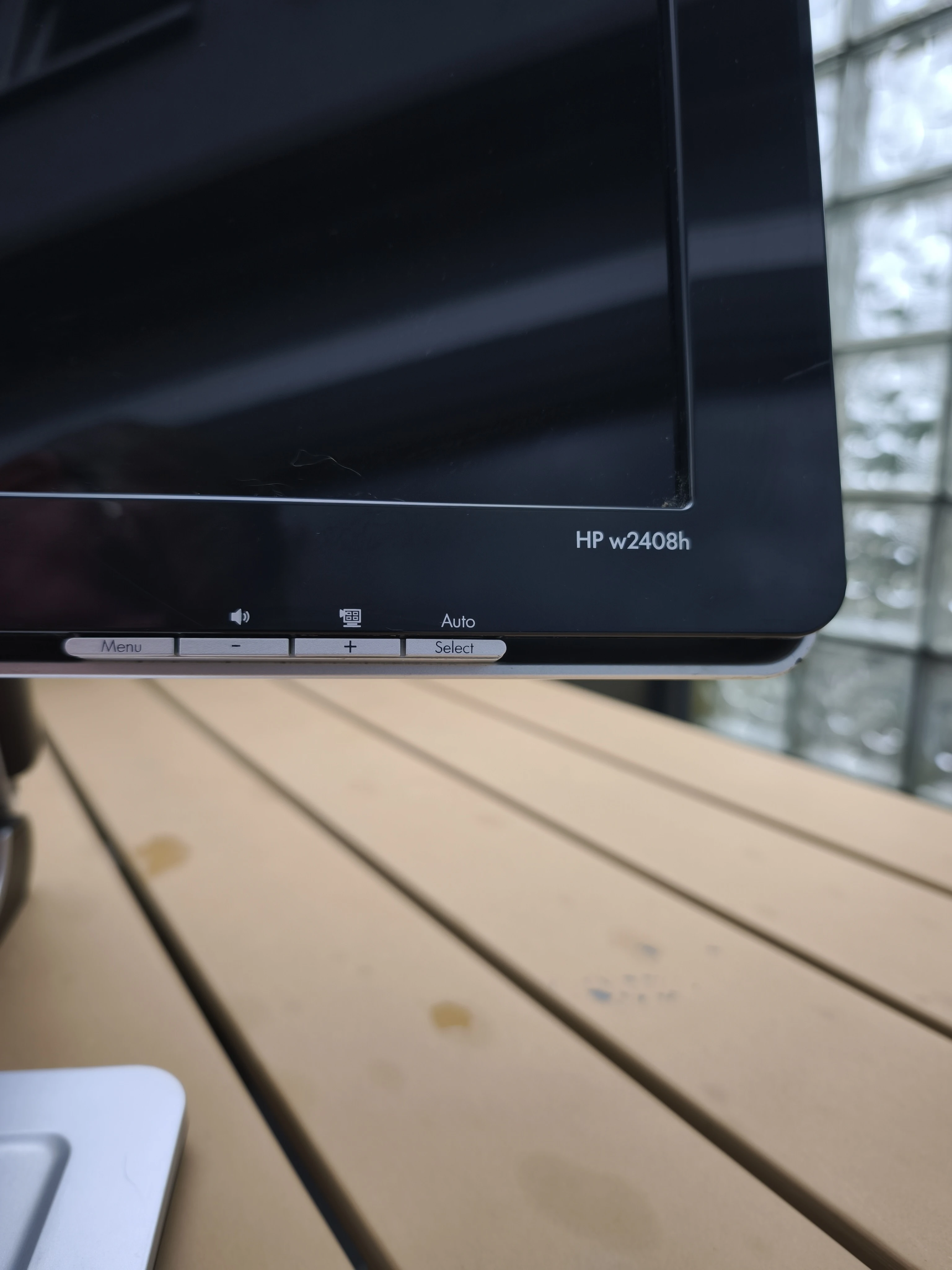 HP W2408h 24 Zoll Monitor