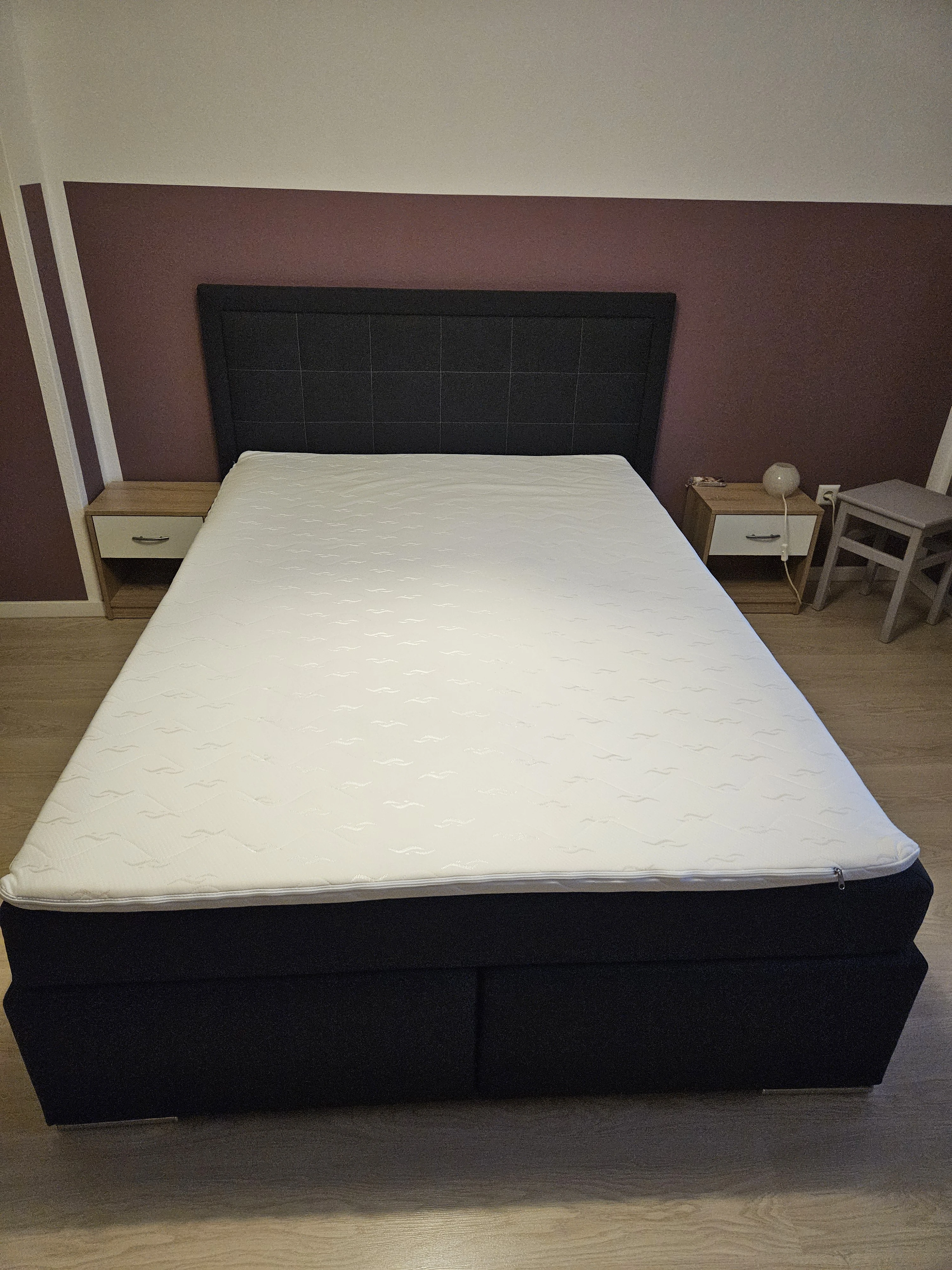 Bett mit Topper