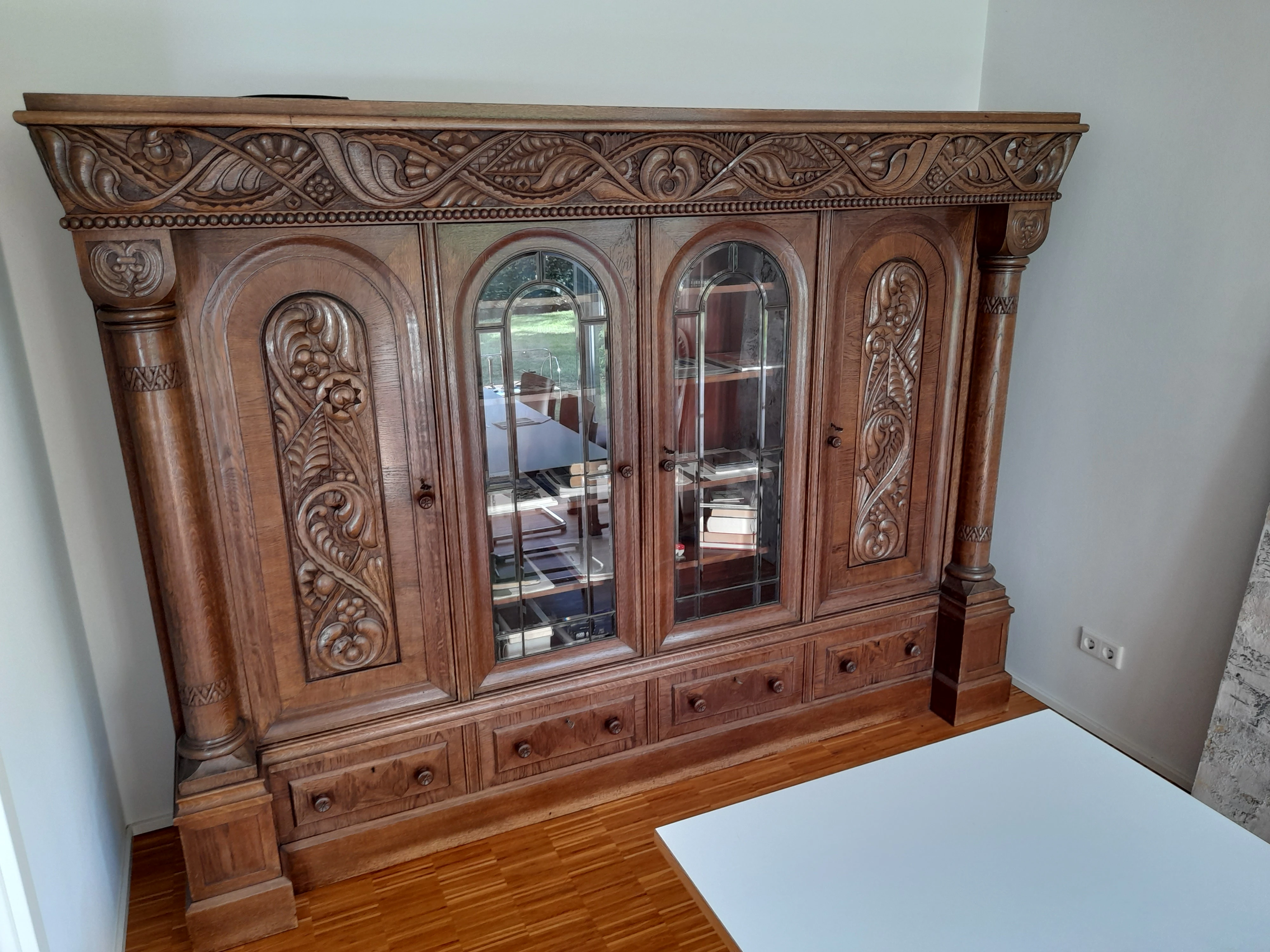 Bücherschrank