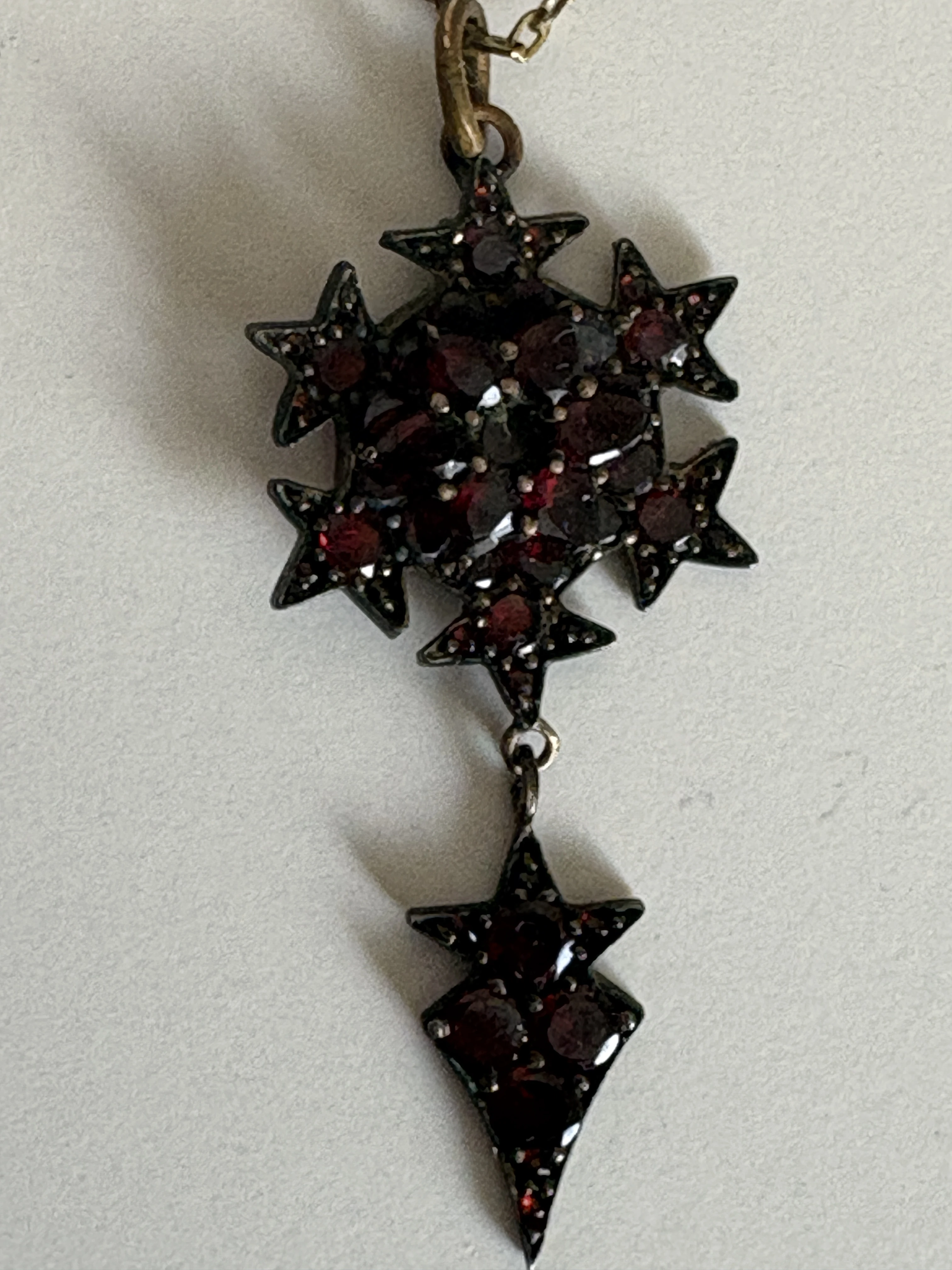 Viktorianische böhmische Granat-Medaillon