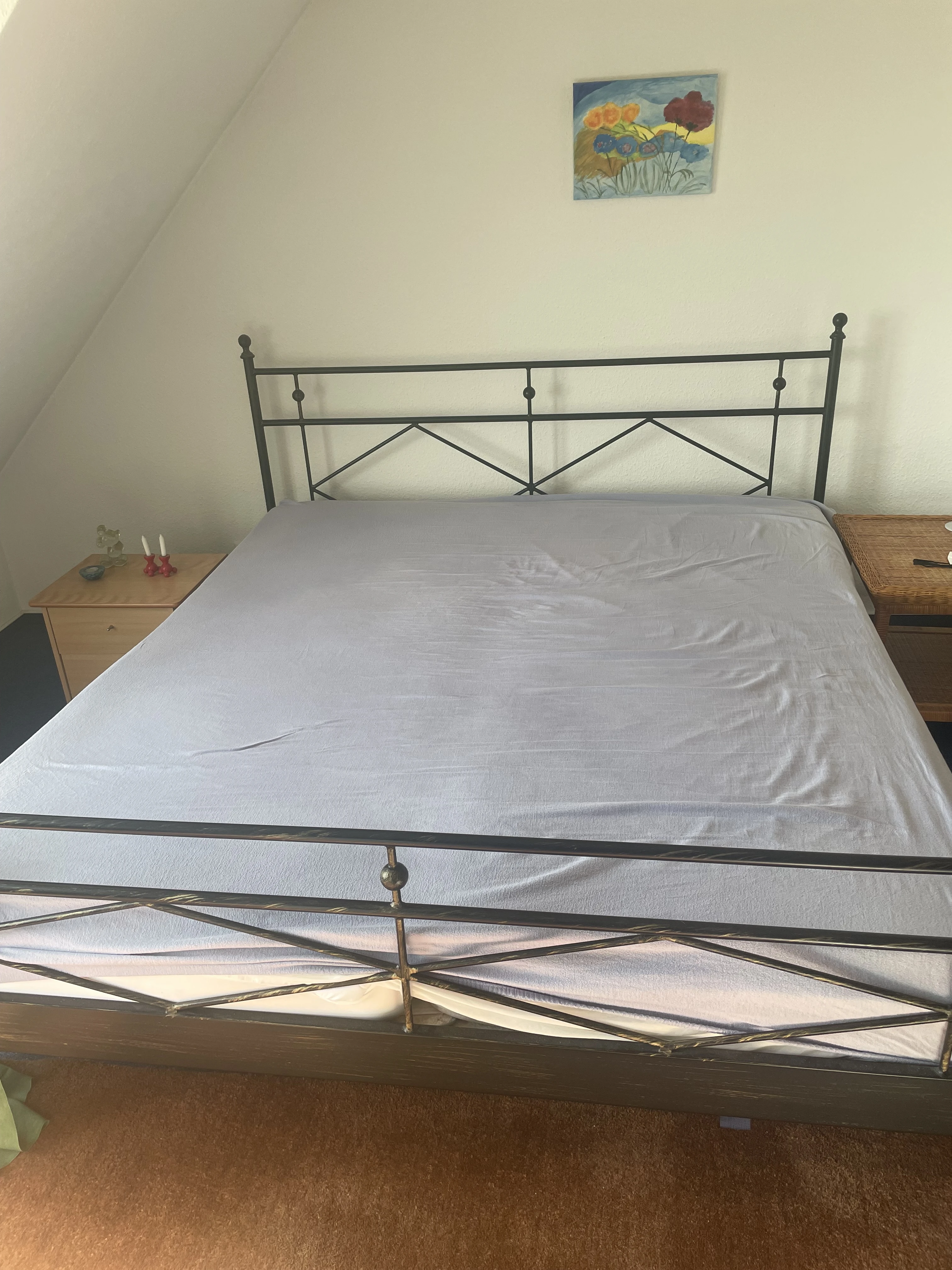 Bett aus Metall