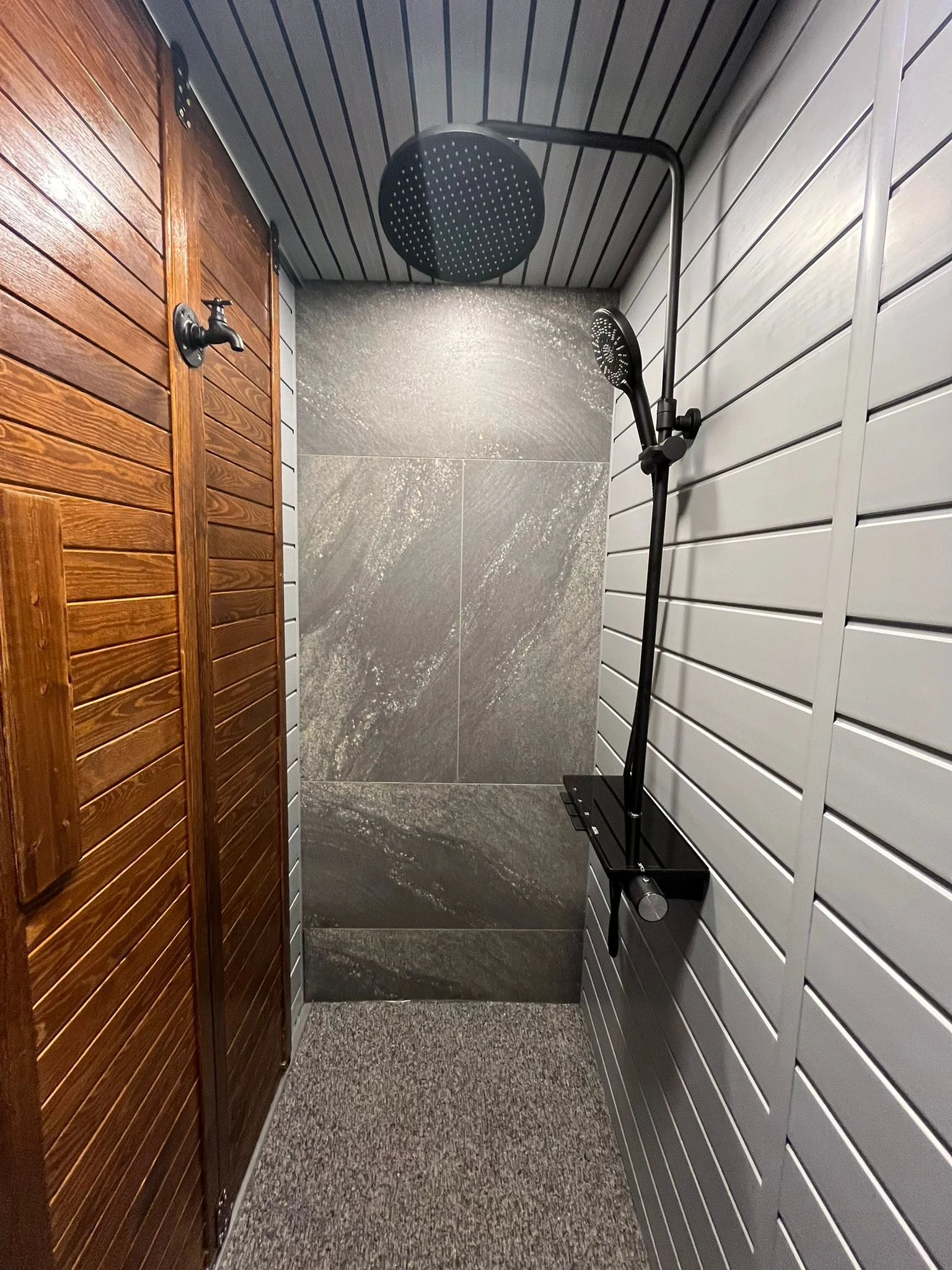 Dusche
