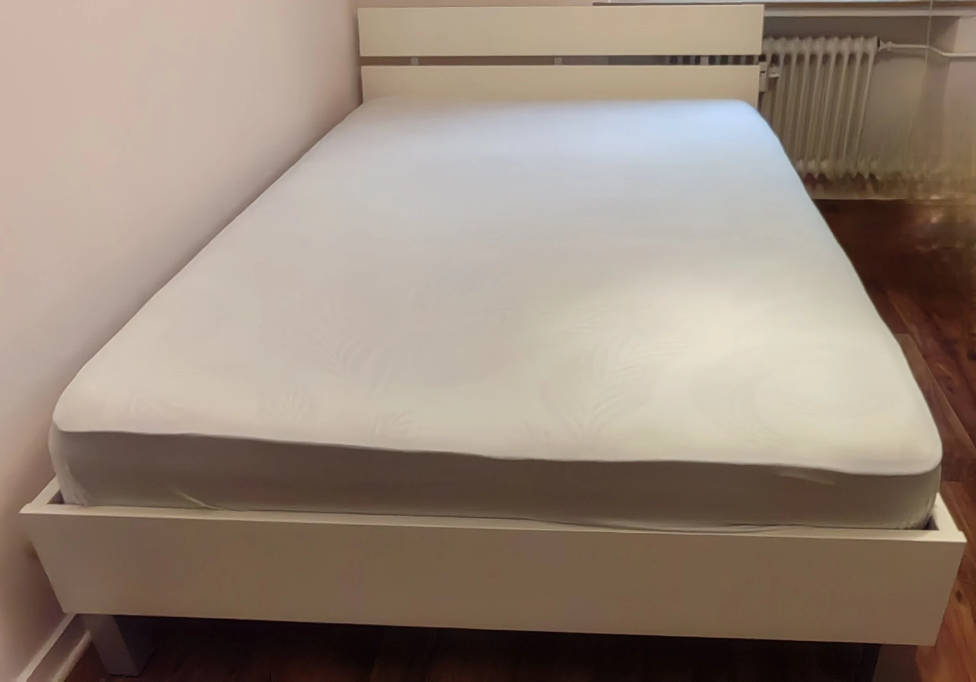 Bett 140x200 