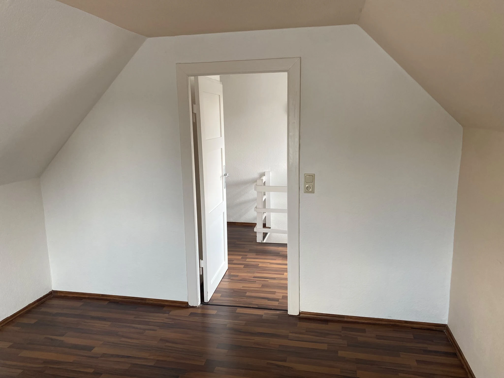 Blick aus dem Schlafzimmer zum Treppenaufgang