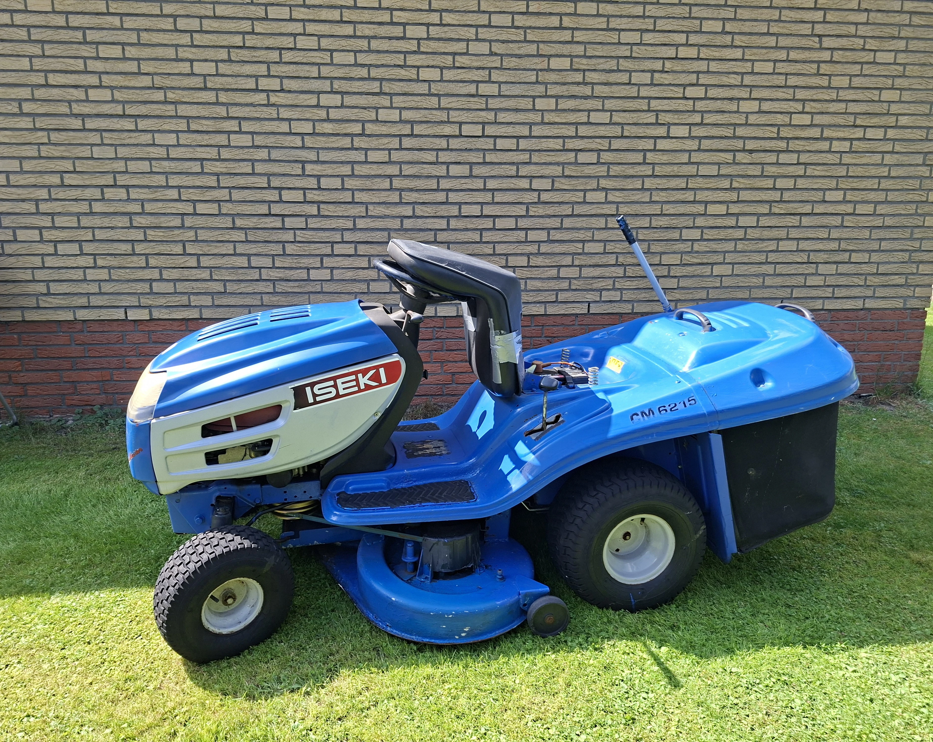 Iseki 6215