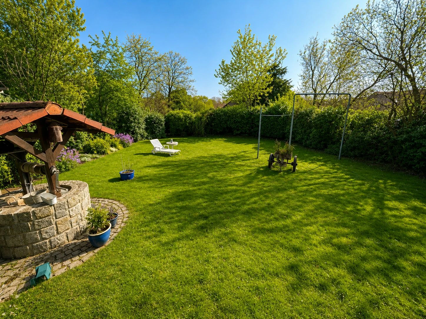 Großzügige, eingewachsener Garten