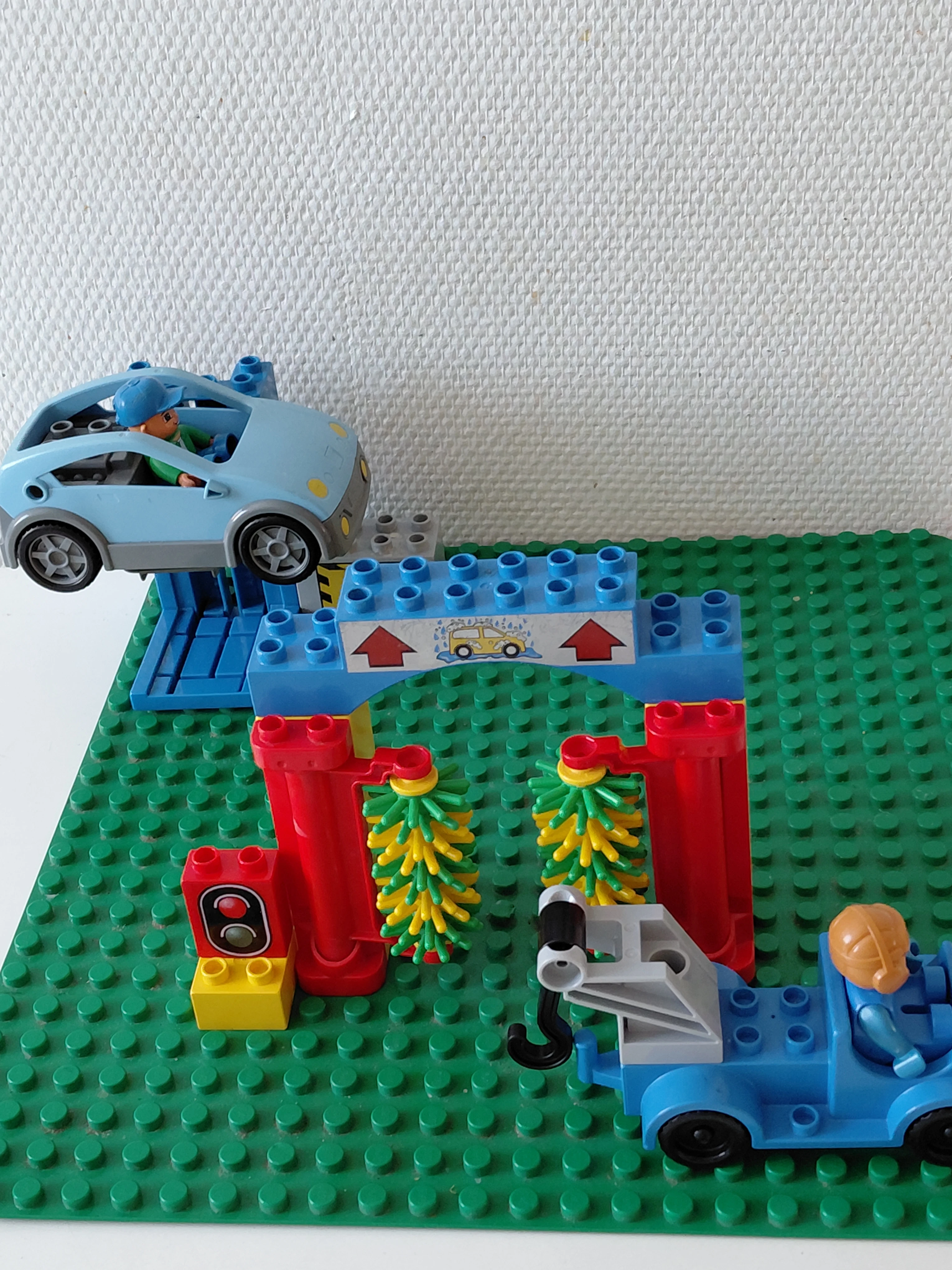 Duplo Waschanlage und Werkstatt