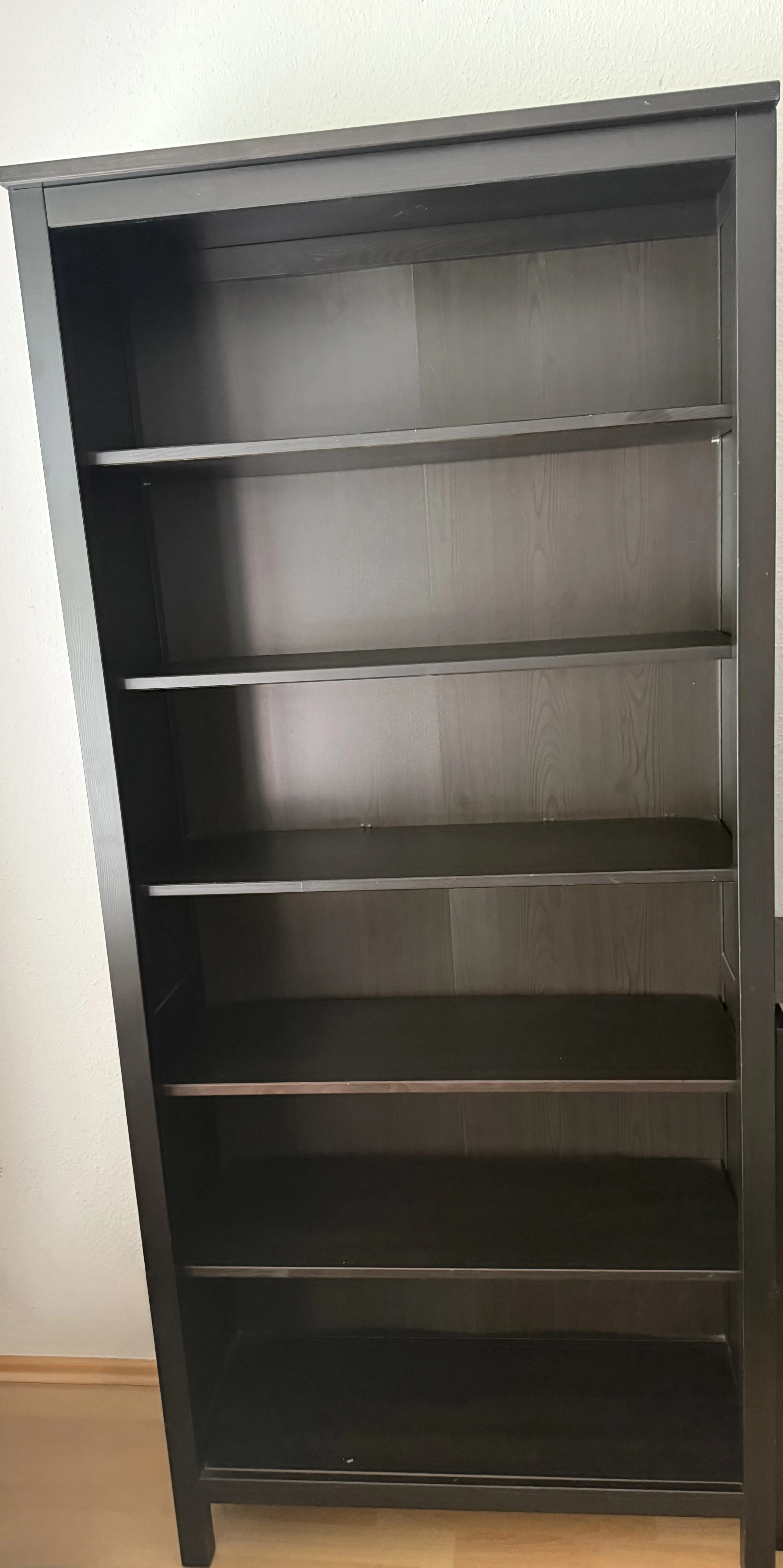 Regal und TVTisch zu verschenken