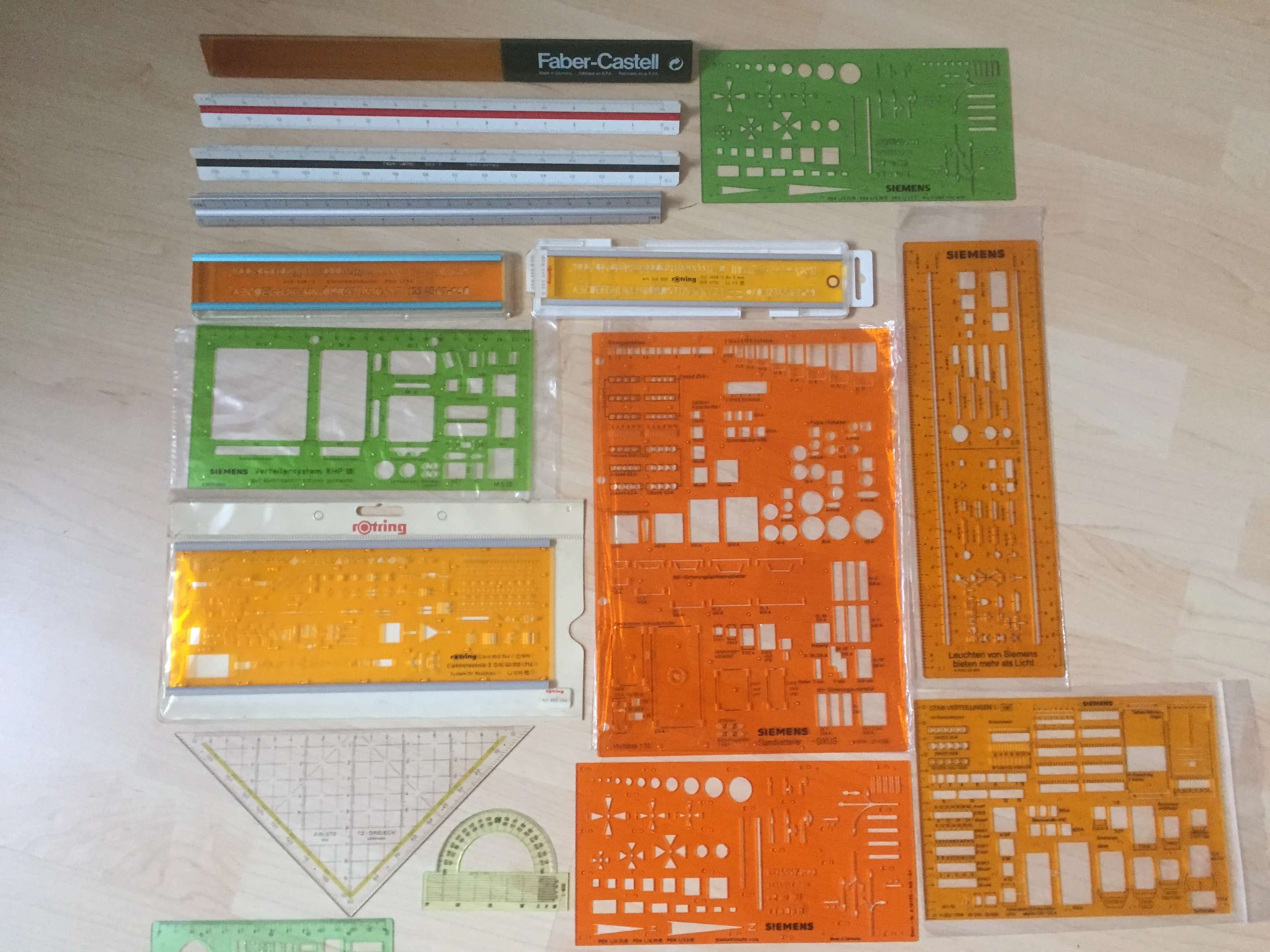   Schablonen für Schrift-/Elektrotechnik 