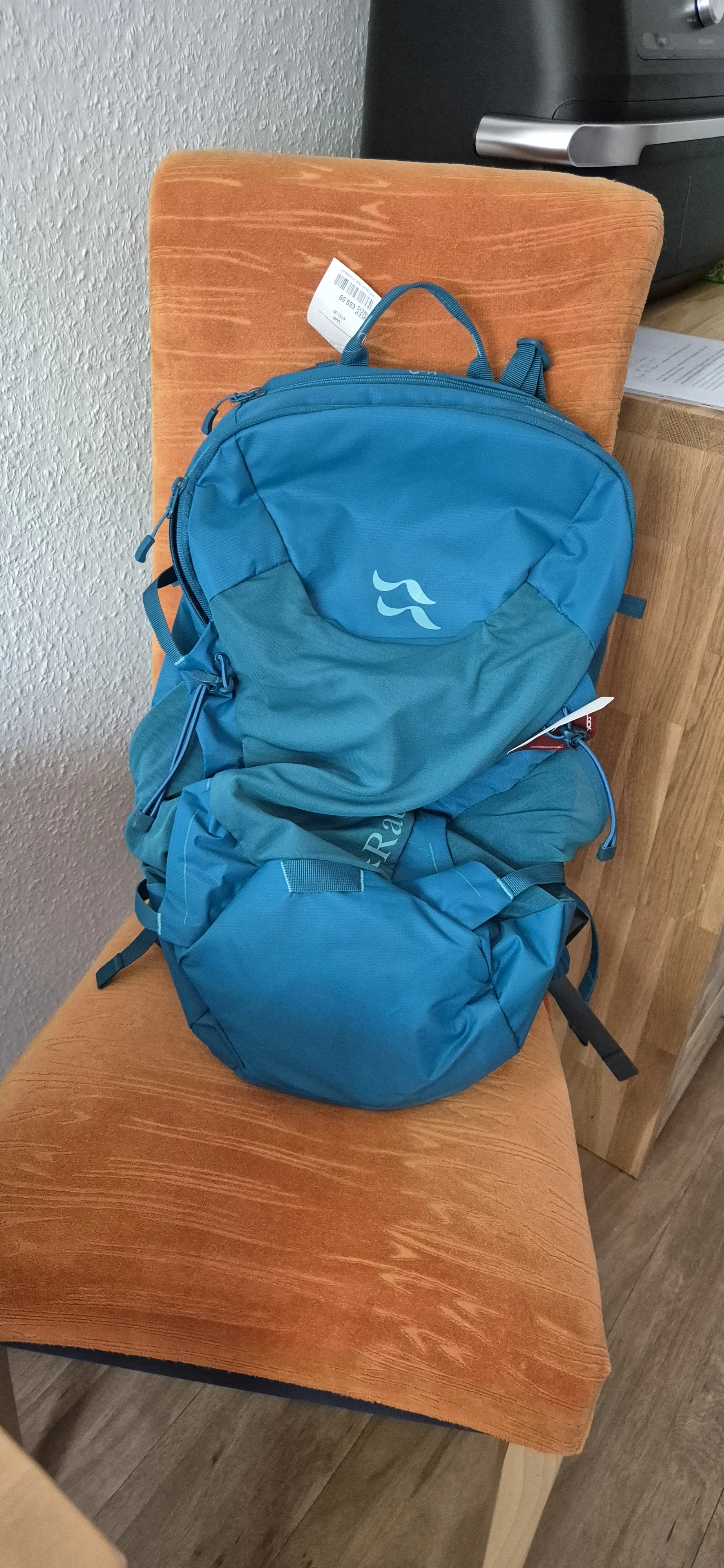 Türkisfarbener Rucksack zum wandern