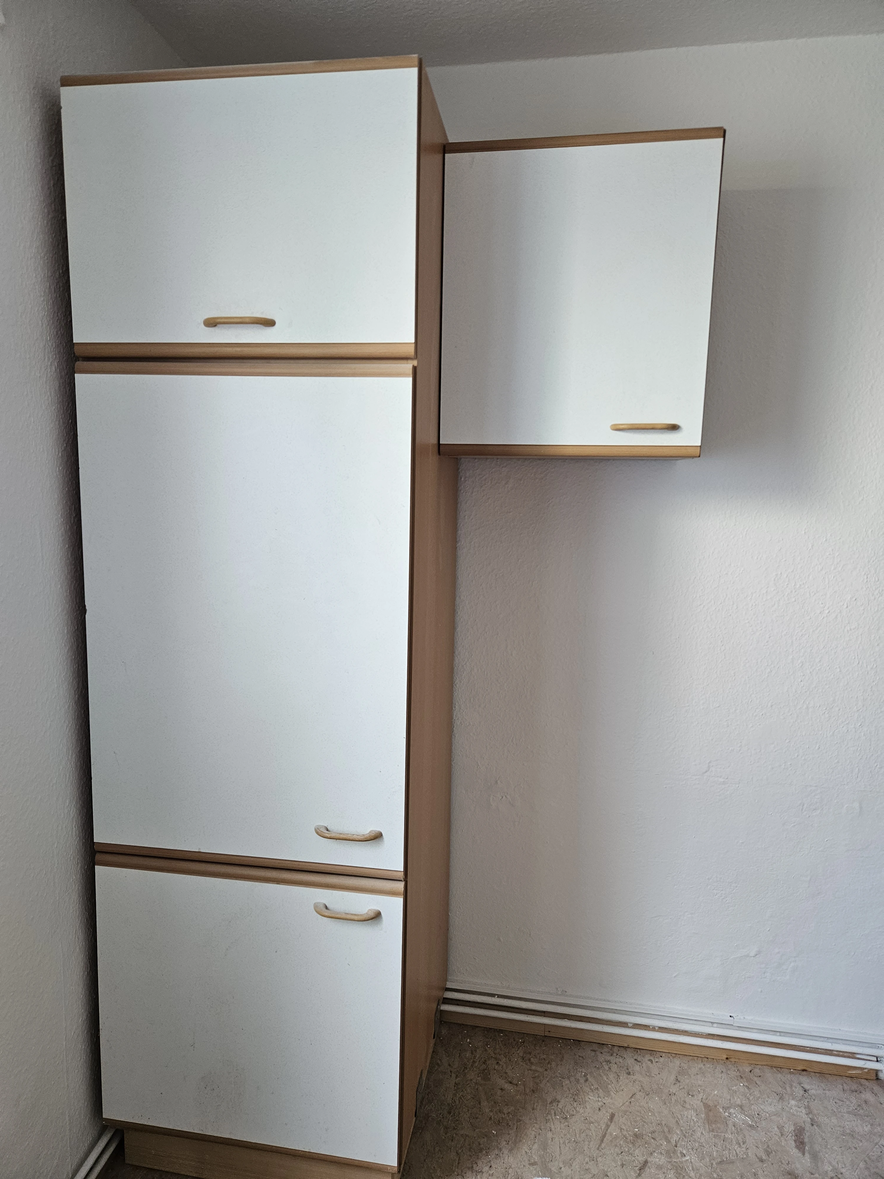 zusätzliche Schränke
