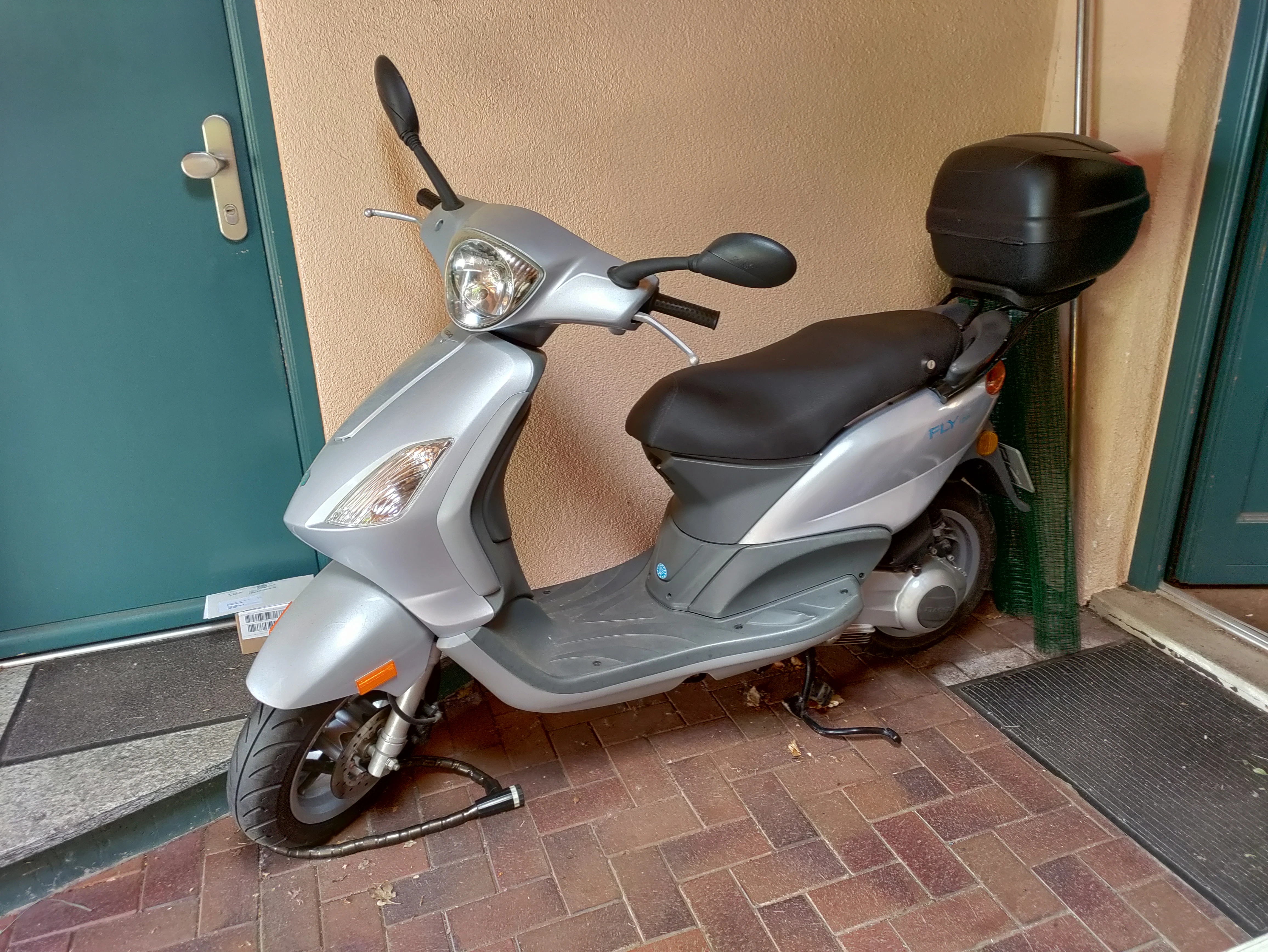 Piaggio Fly 125