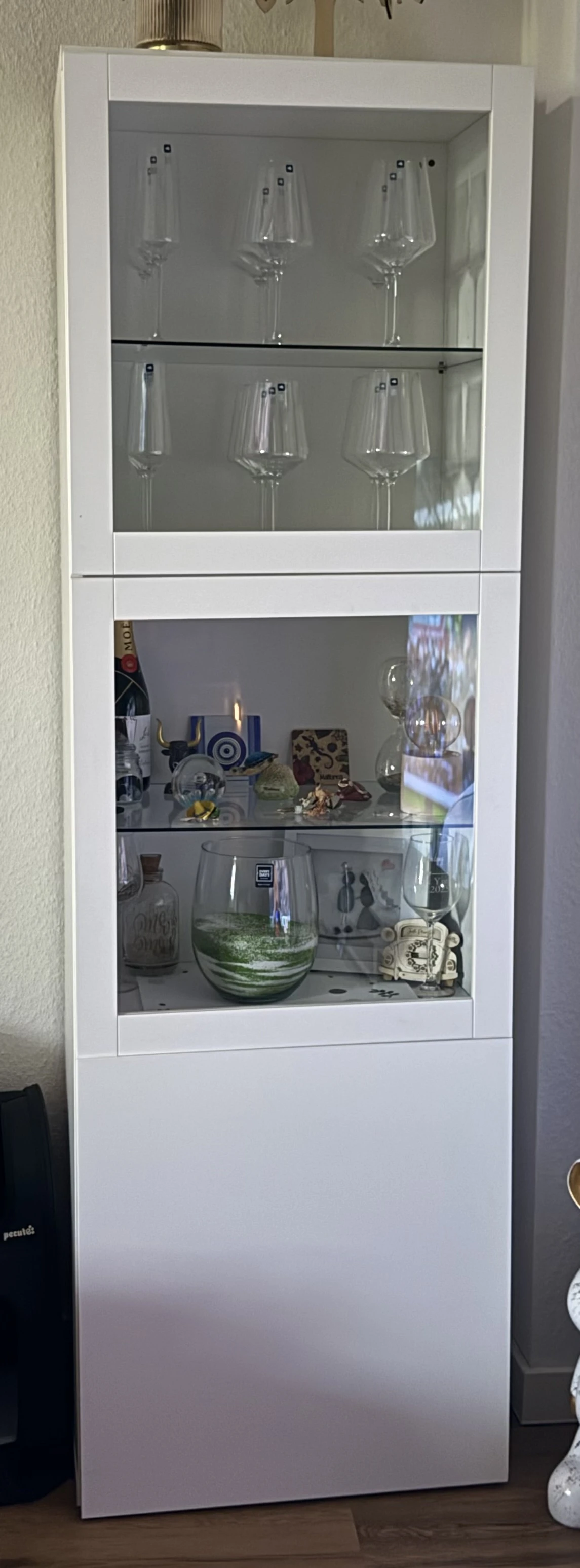 Große Vitrine