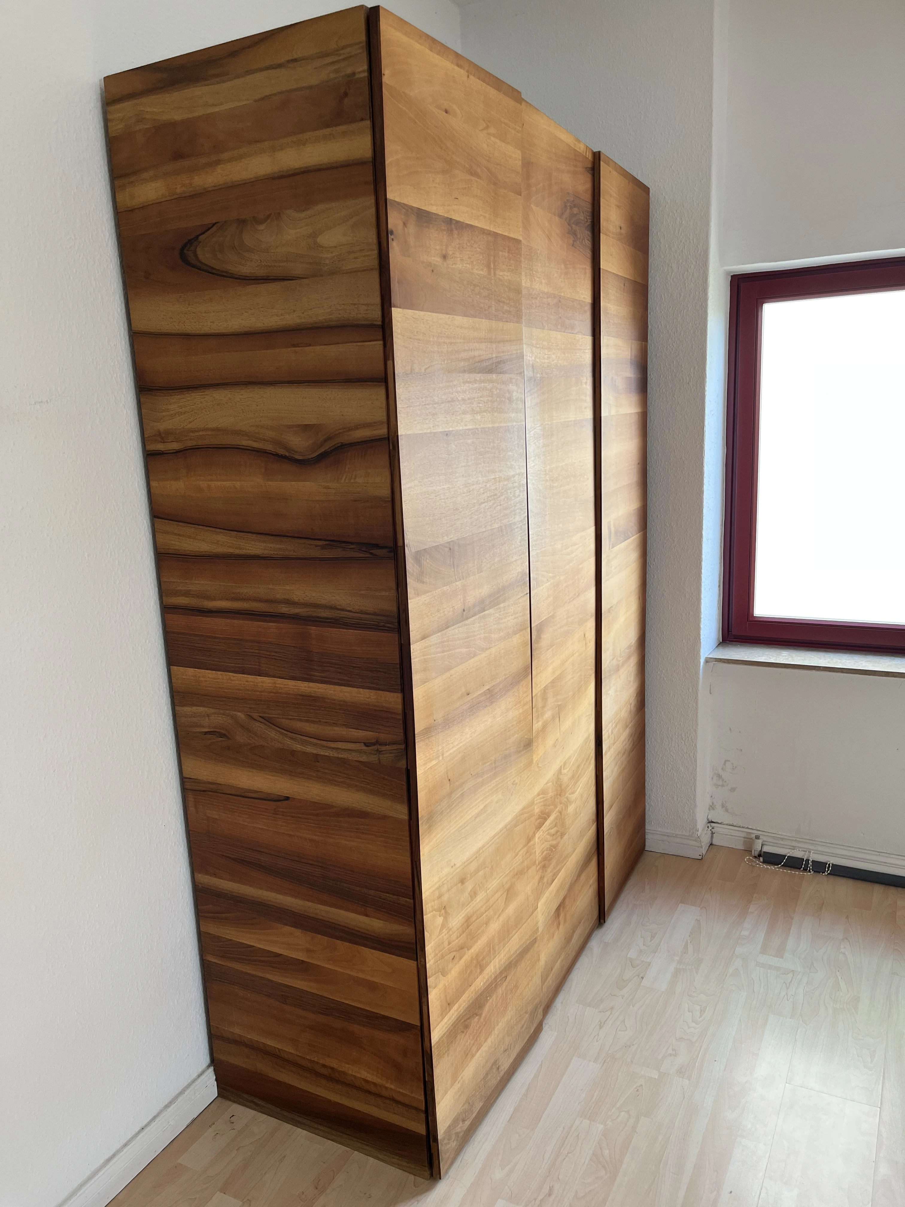 Schrank seitlich 