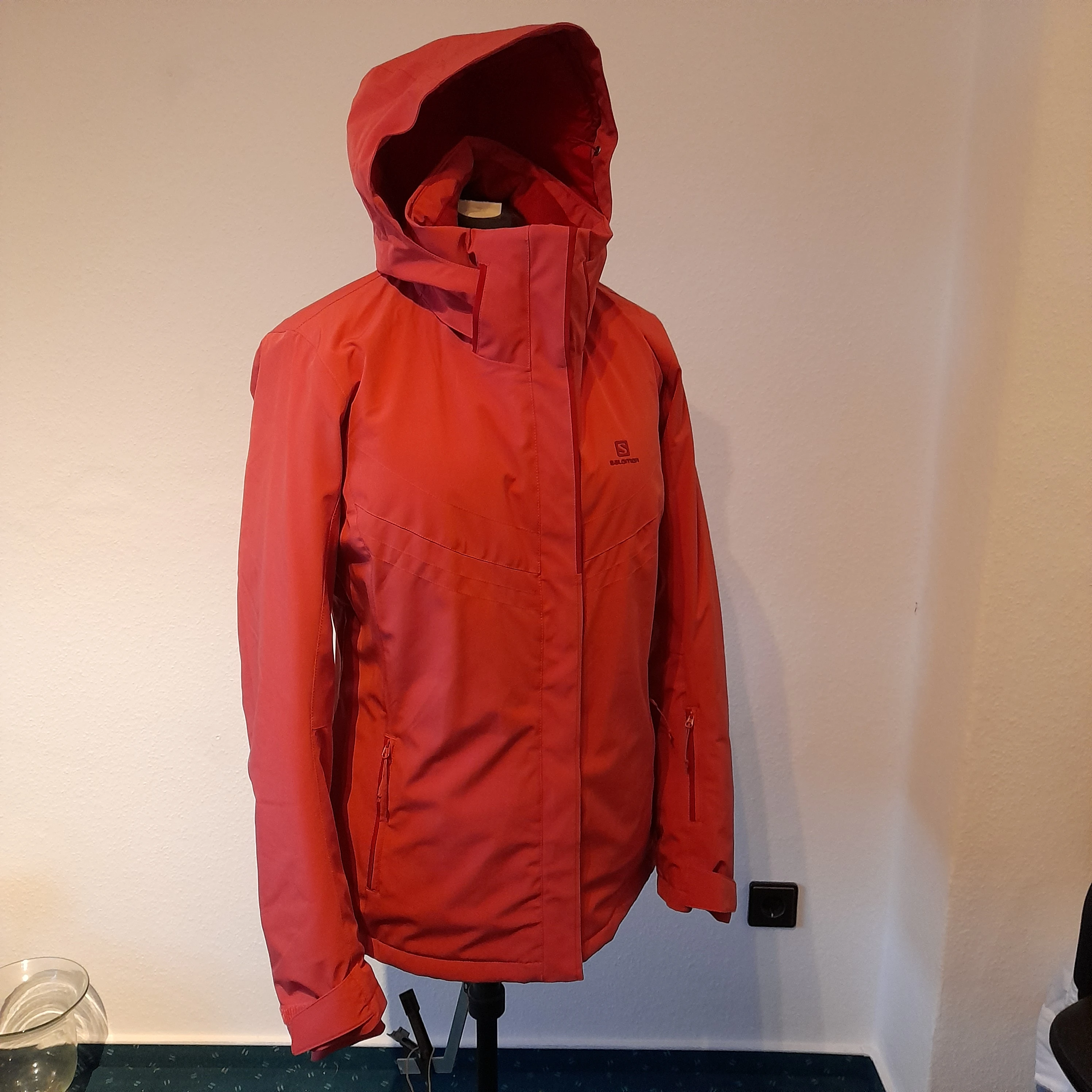 Damengröße XL, Farbe rot
