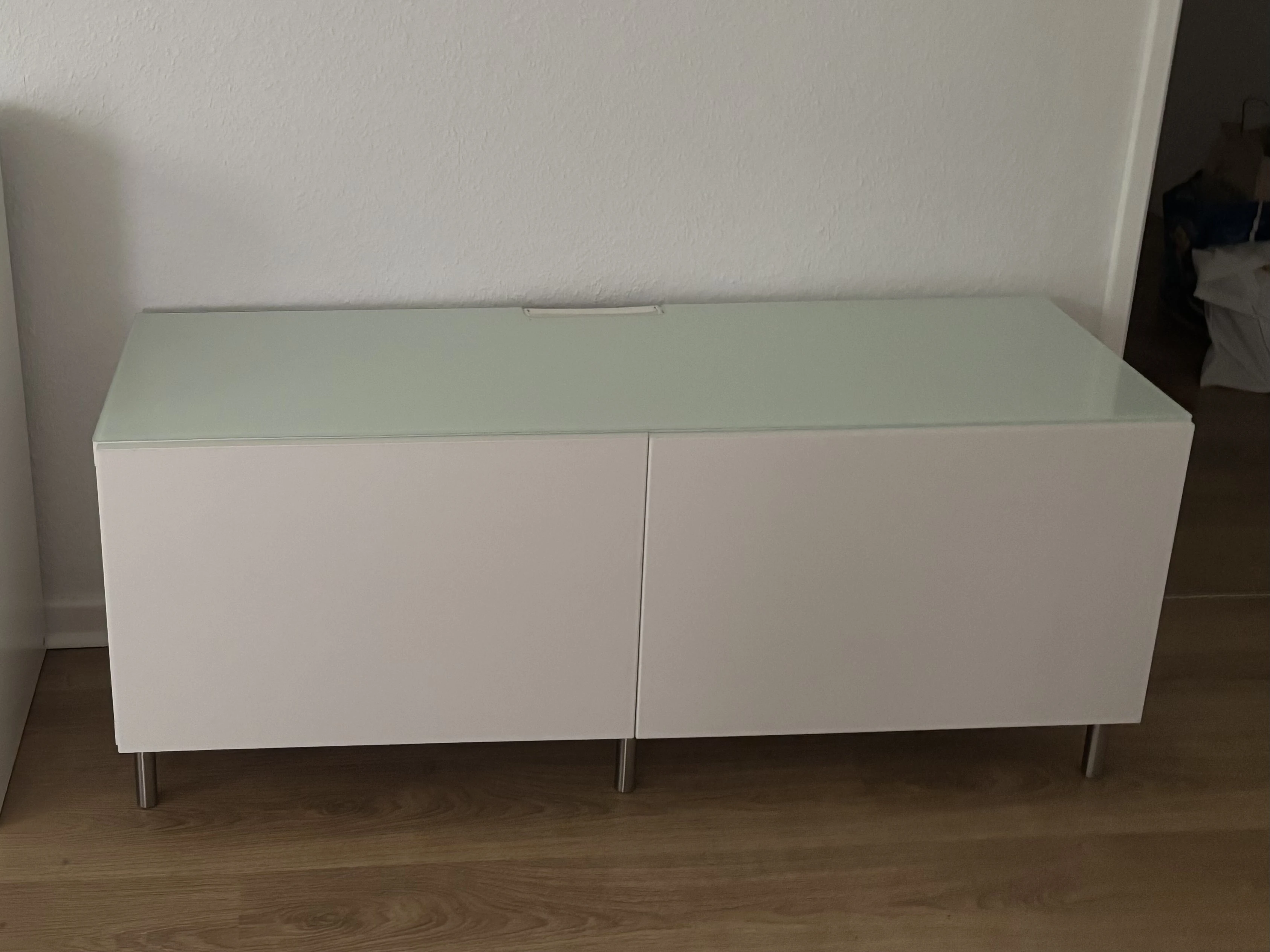TV-Bank von IKEA (BESTÅ)