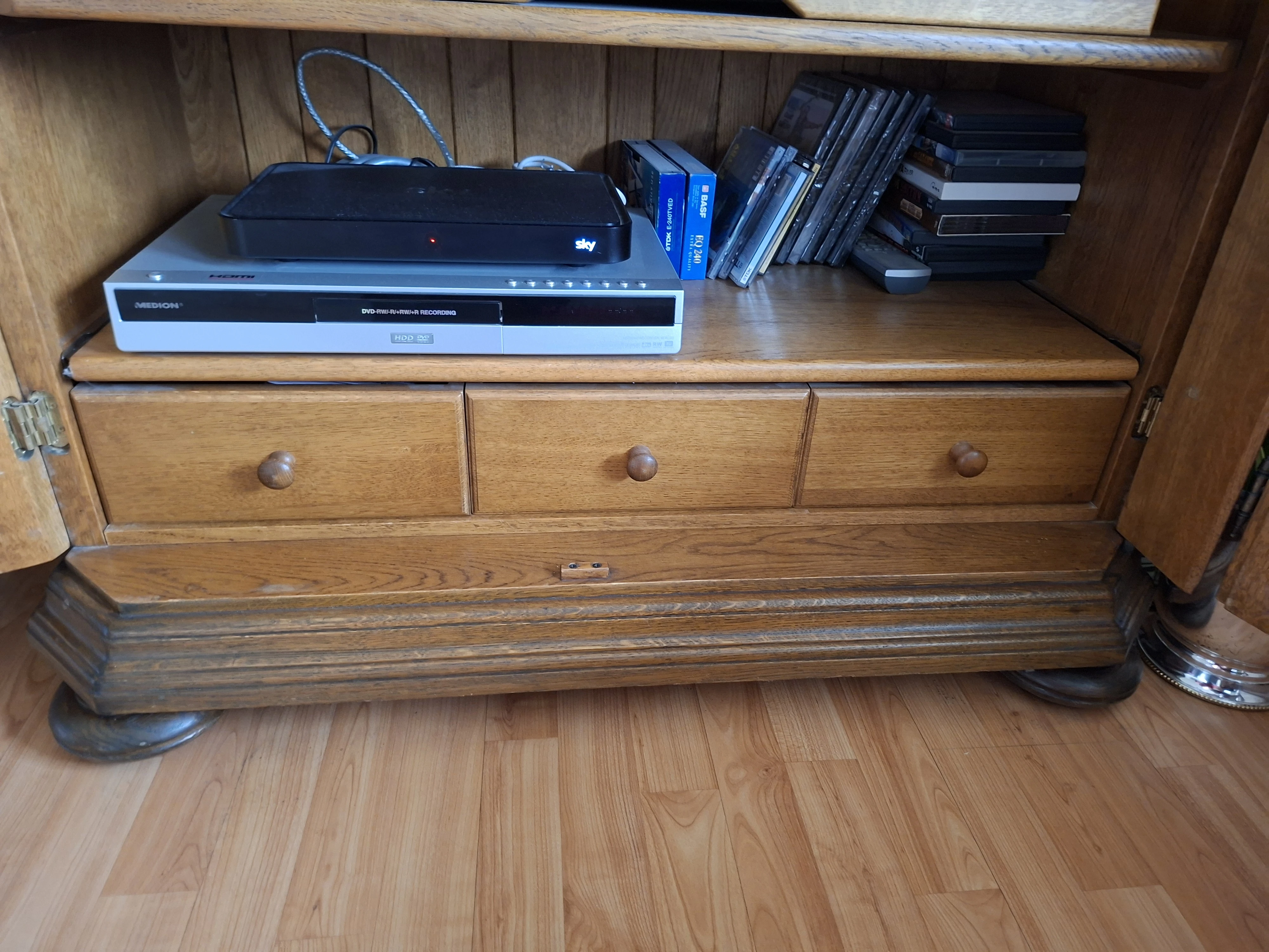 Schrank mit 3 Schubladen