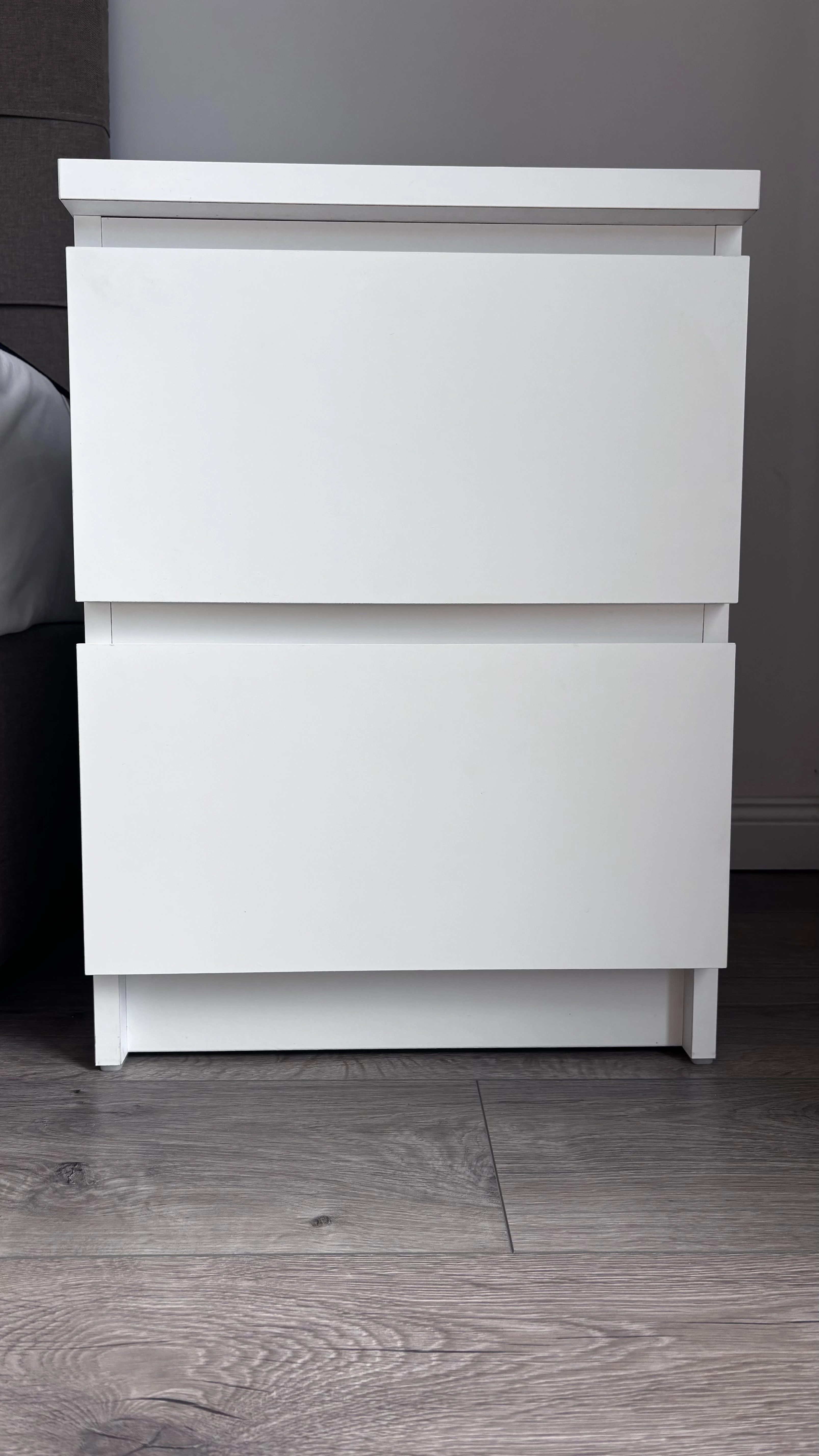 Malm Nachttisch 