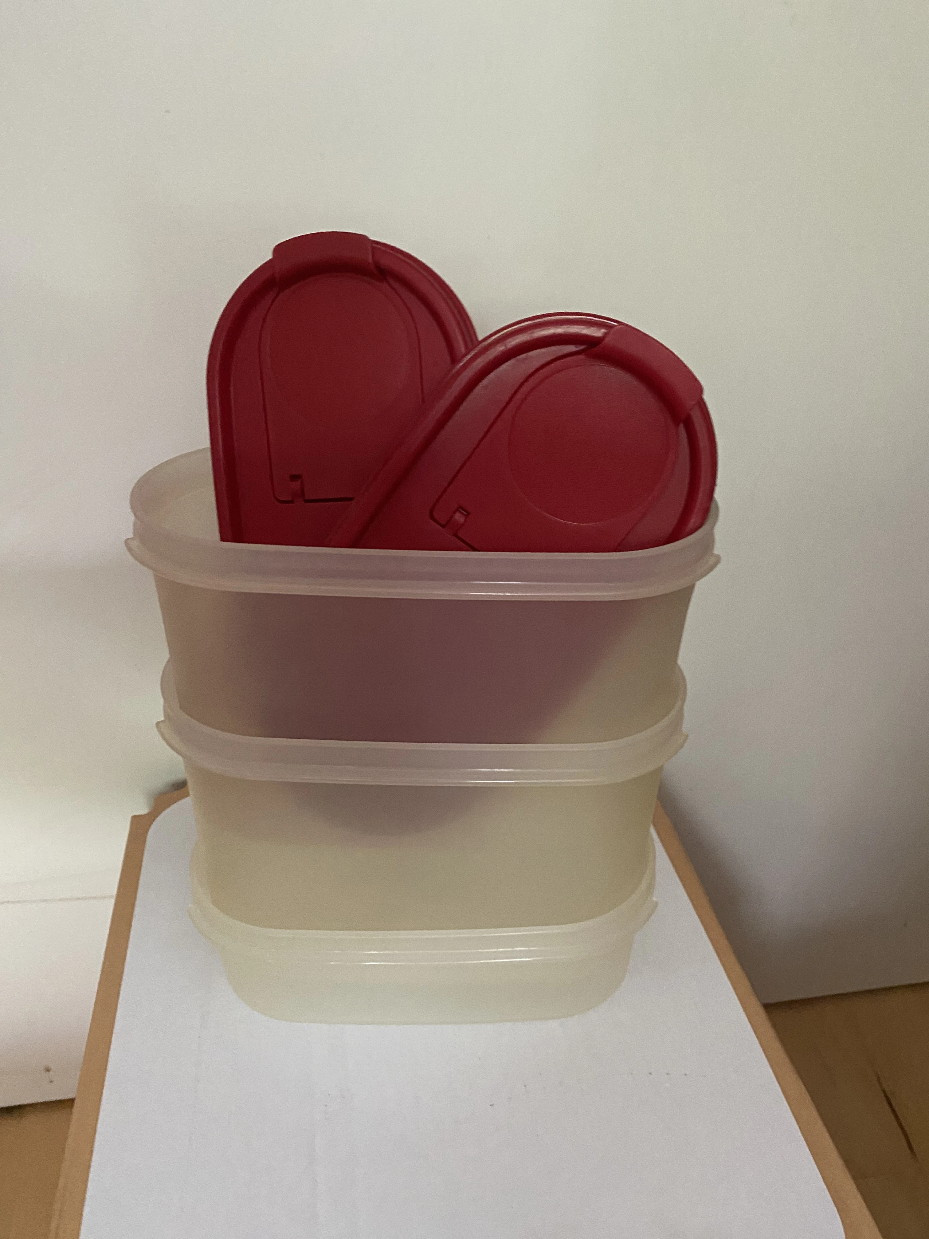 Tupperware 1
