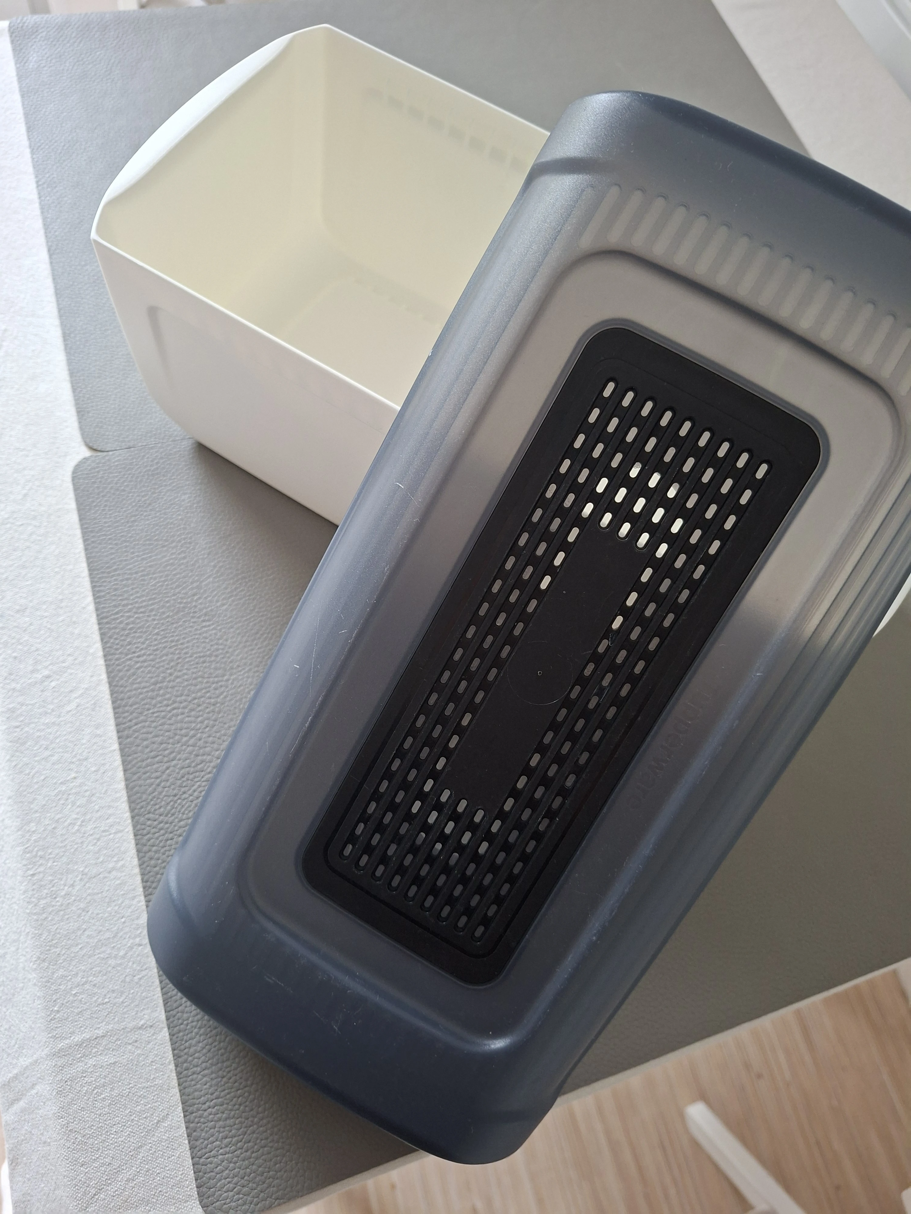 BROTKASTEN TUPPERWARE