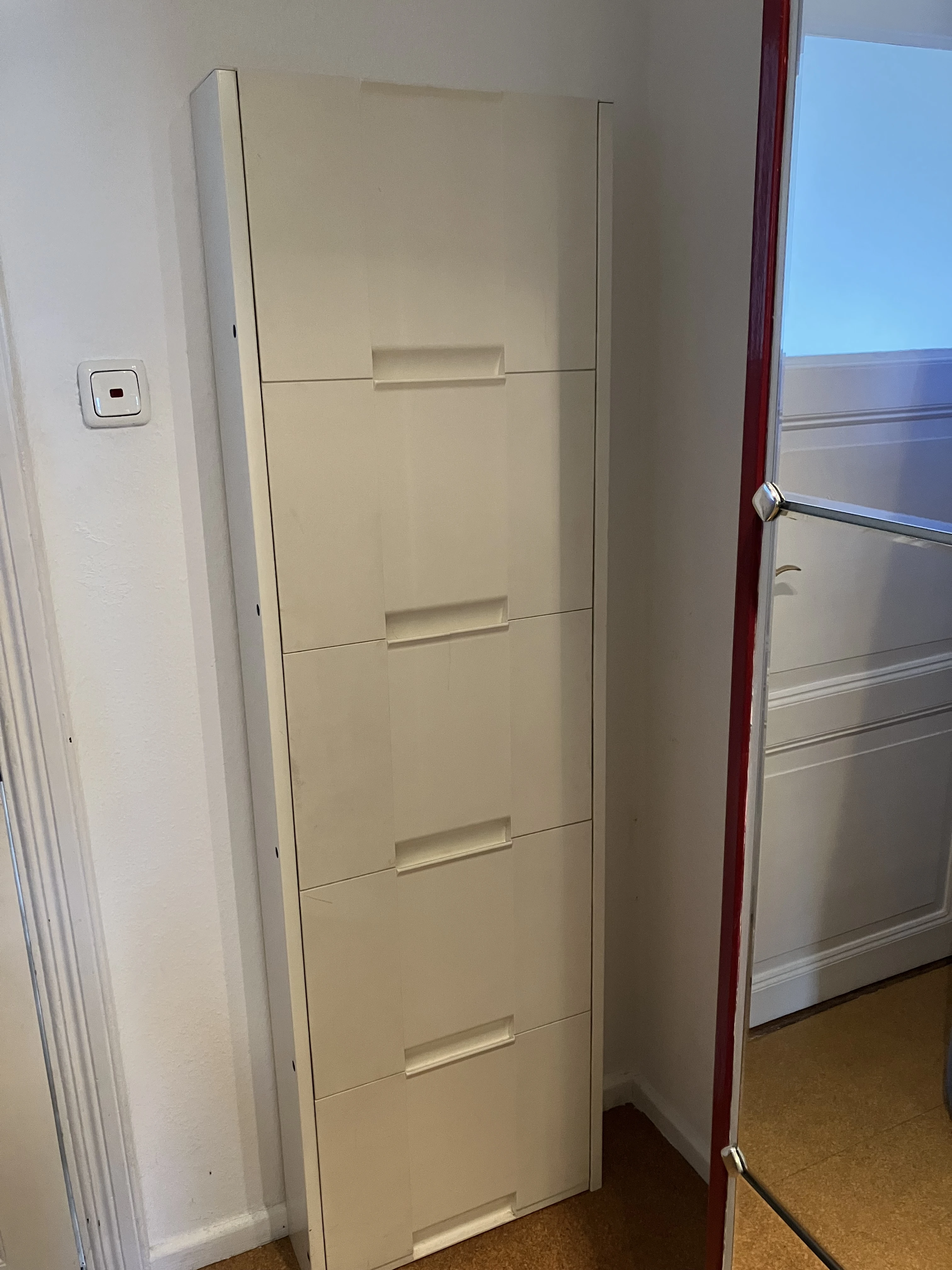 Schuhschrank geschlossen 