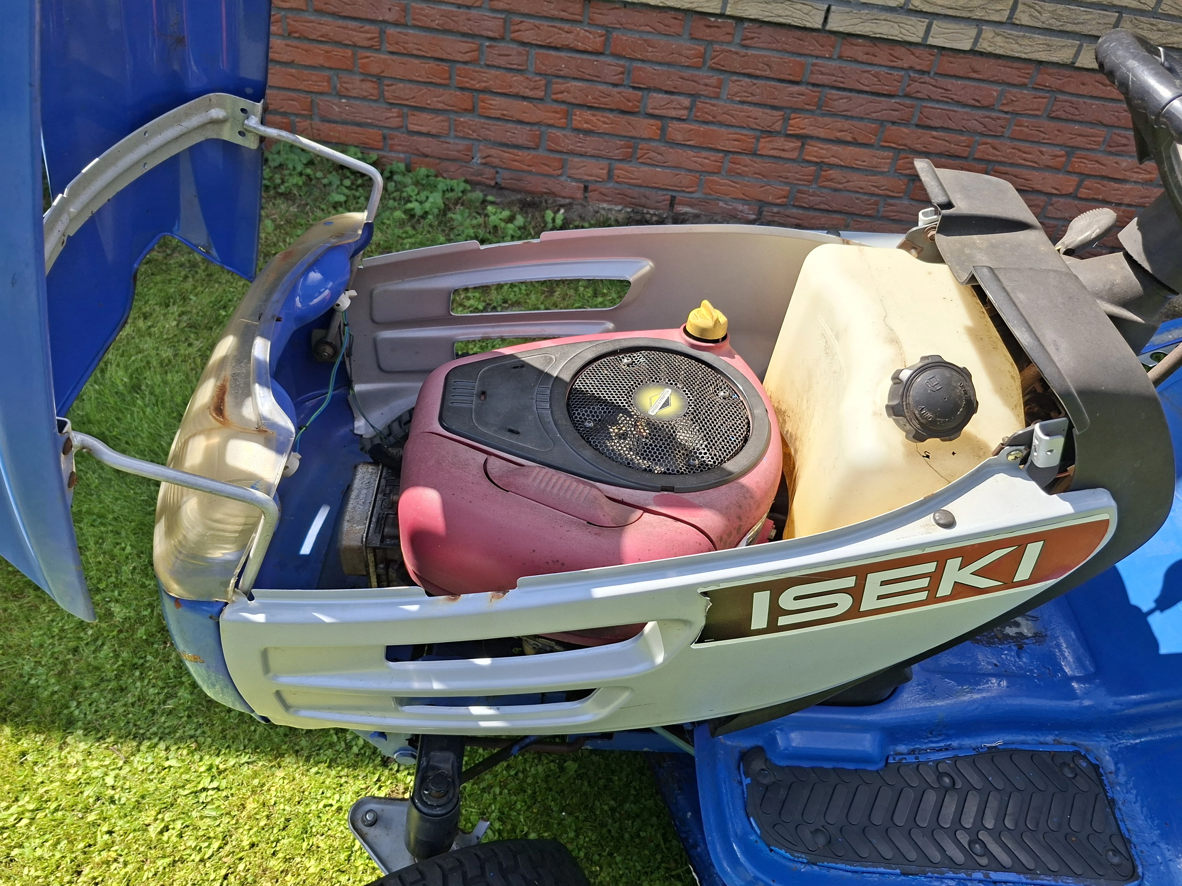Iseki6215