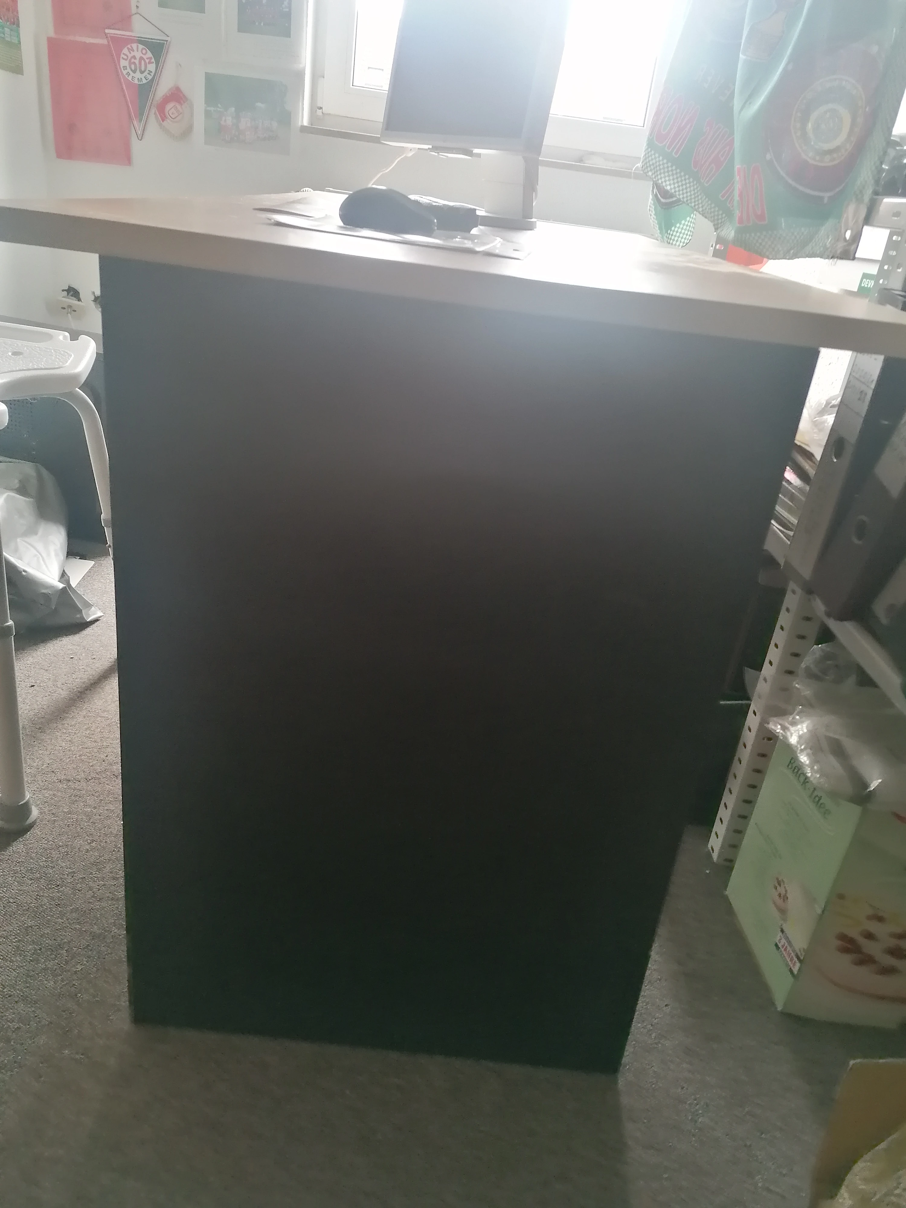 Schreibtisch 