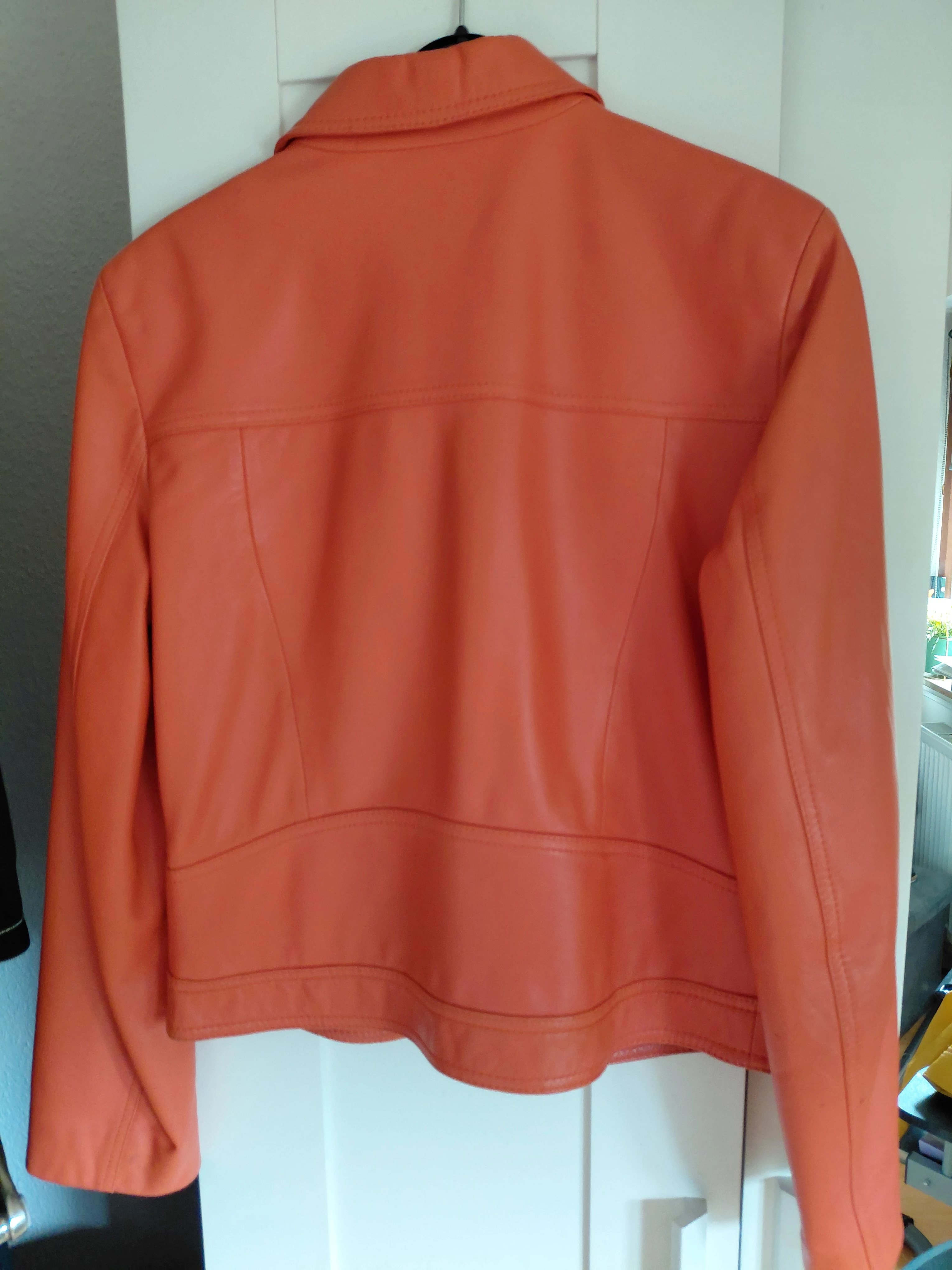 Lederjacke der Marke Aust