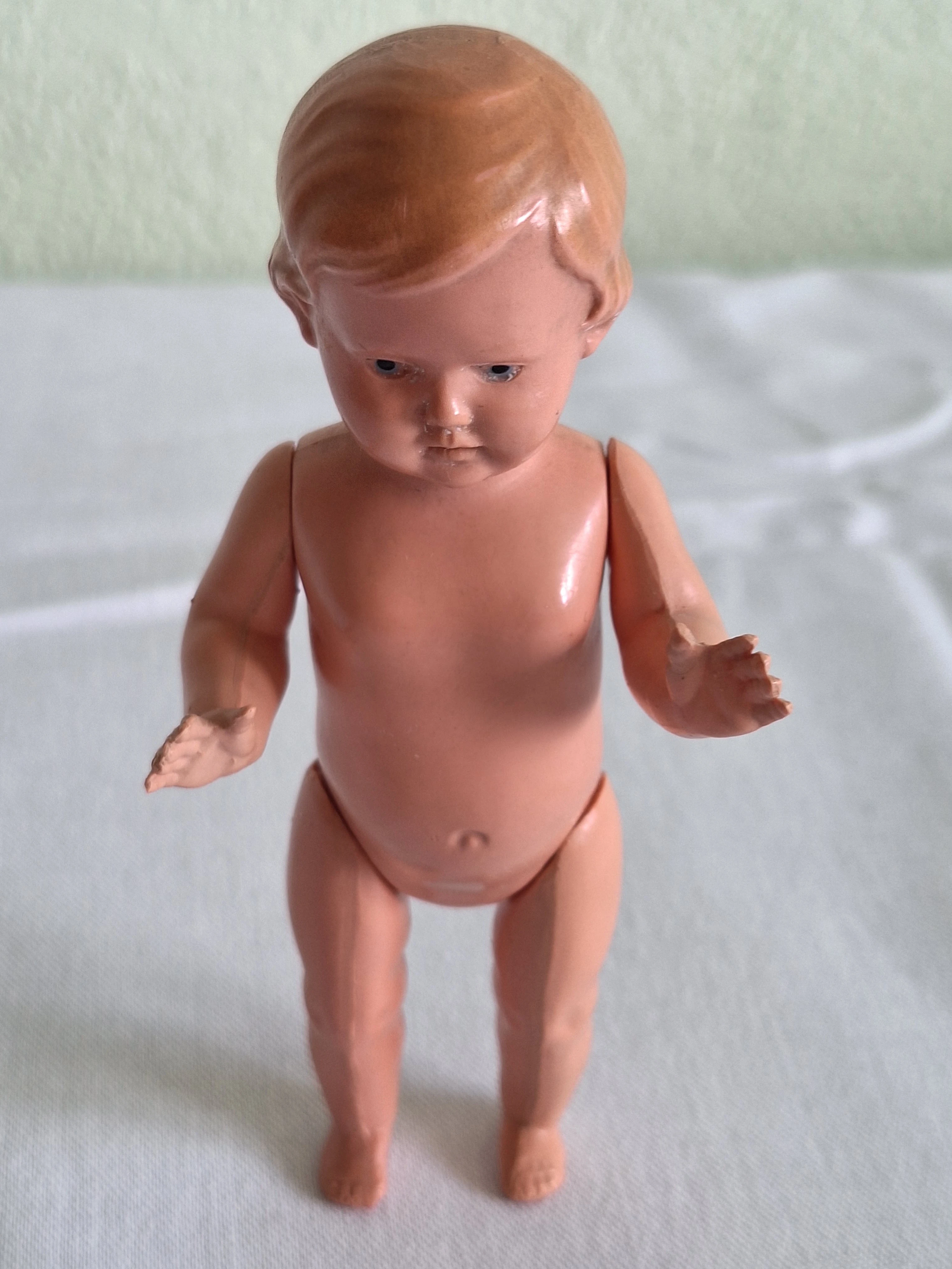 Stehbaby vorn