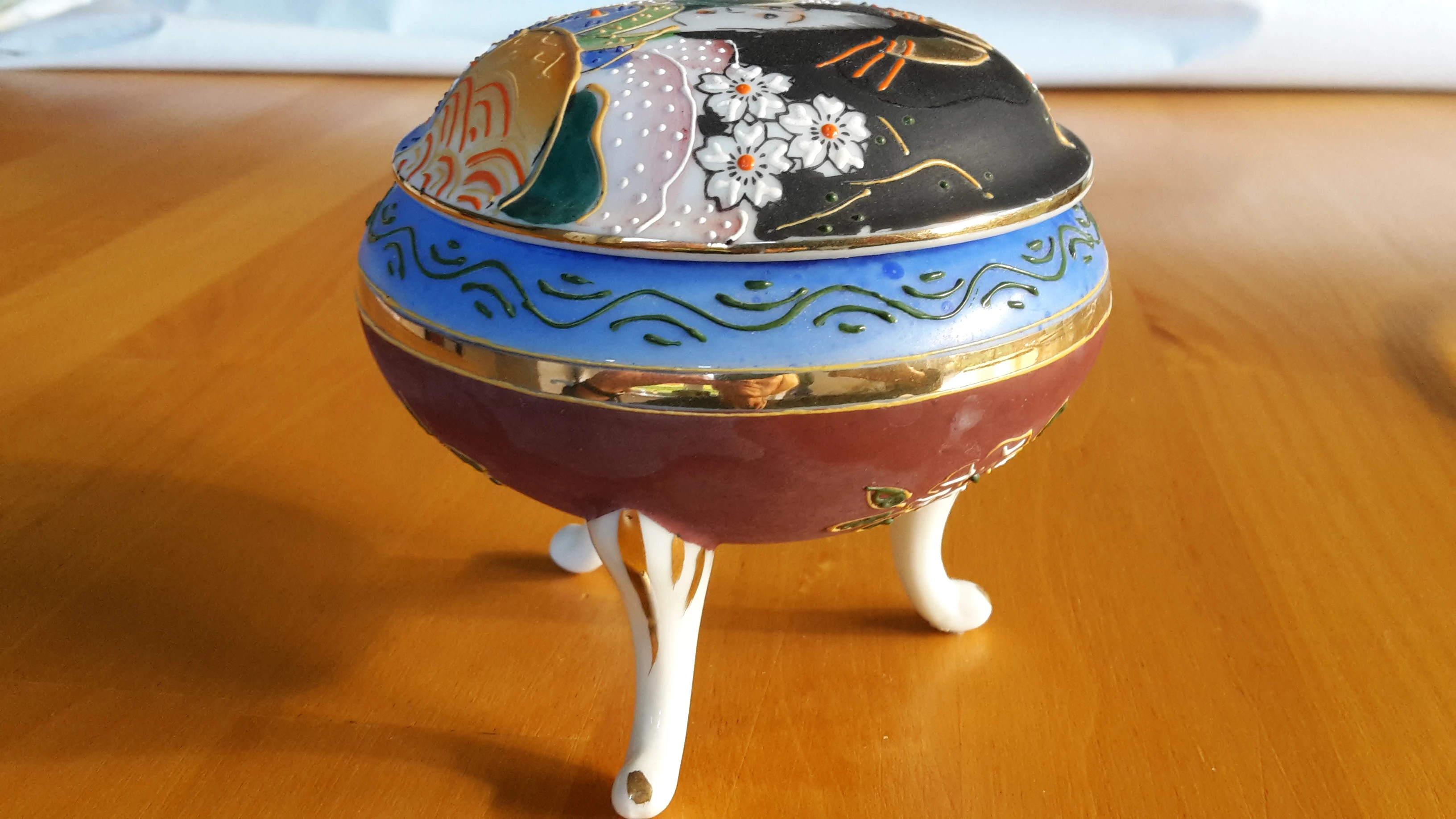 Japan Deckeldose