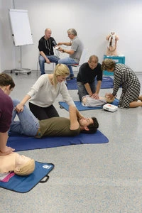 HLW und Reanimation Erste-Hilfe
