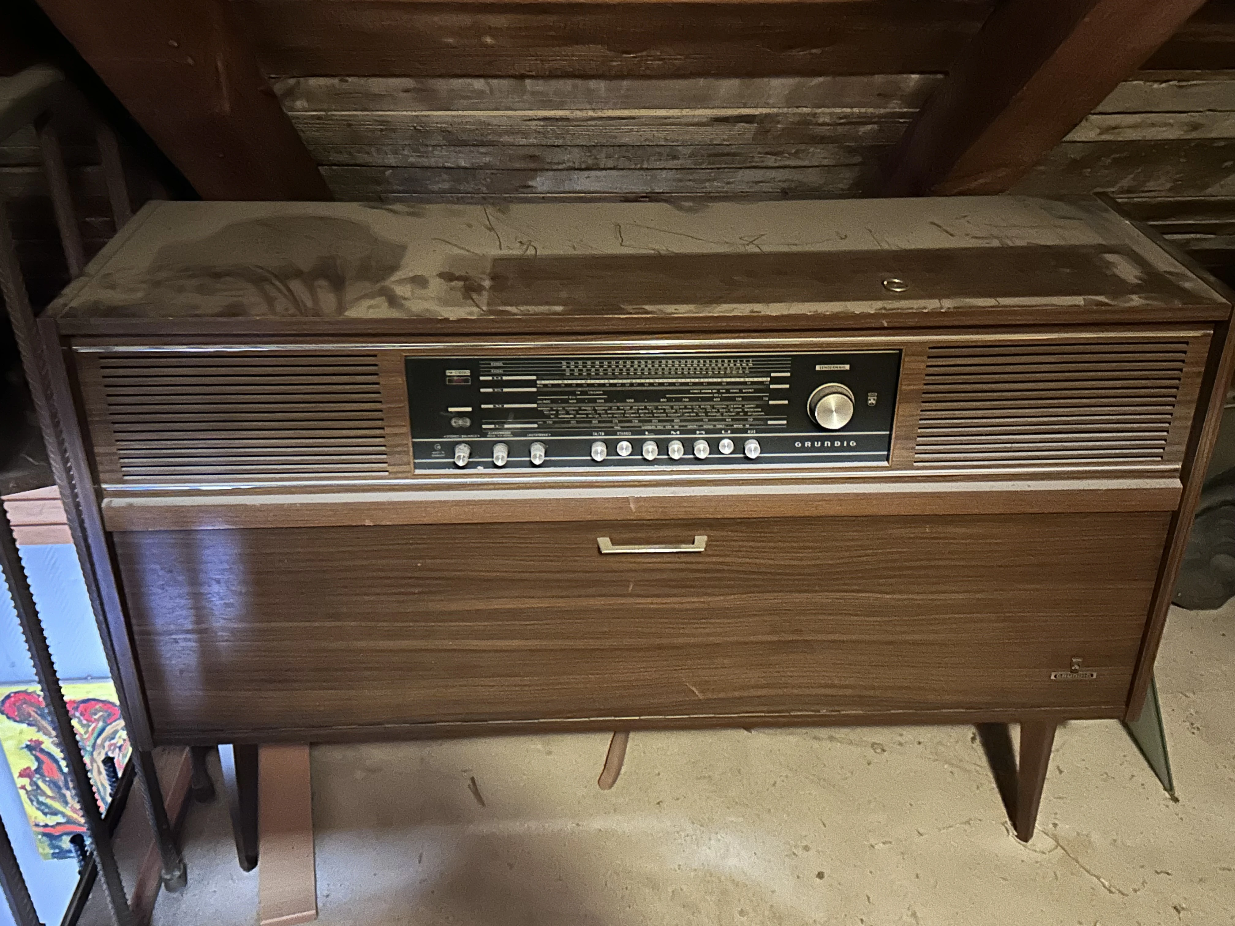 Konzertschrank Mandelo