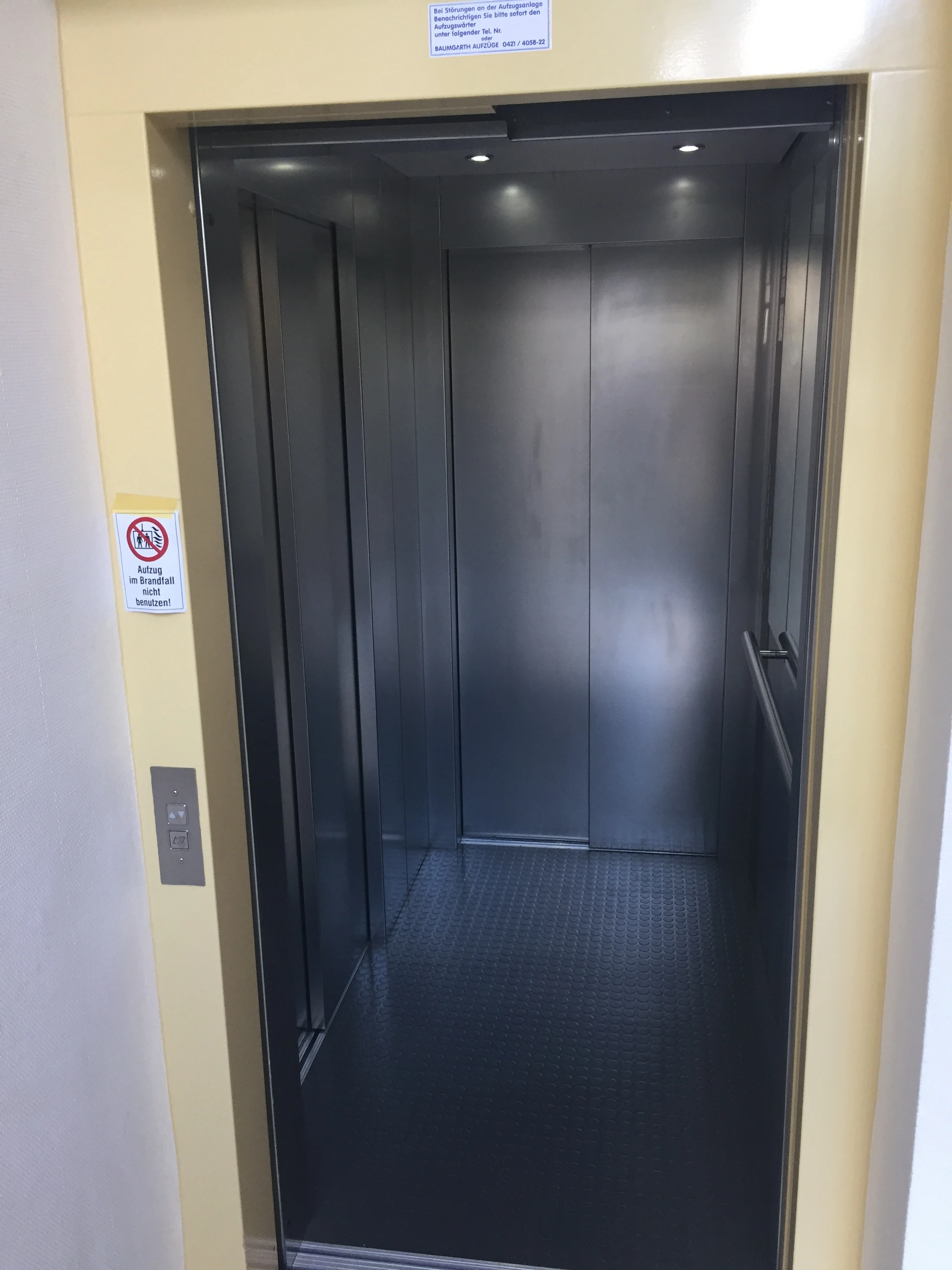 Aufzug direkt zur Wohnung