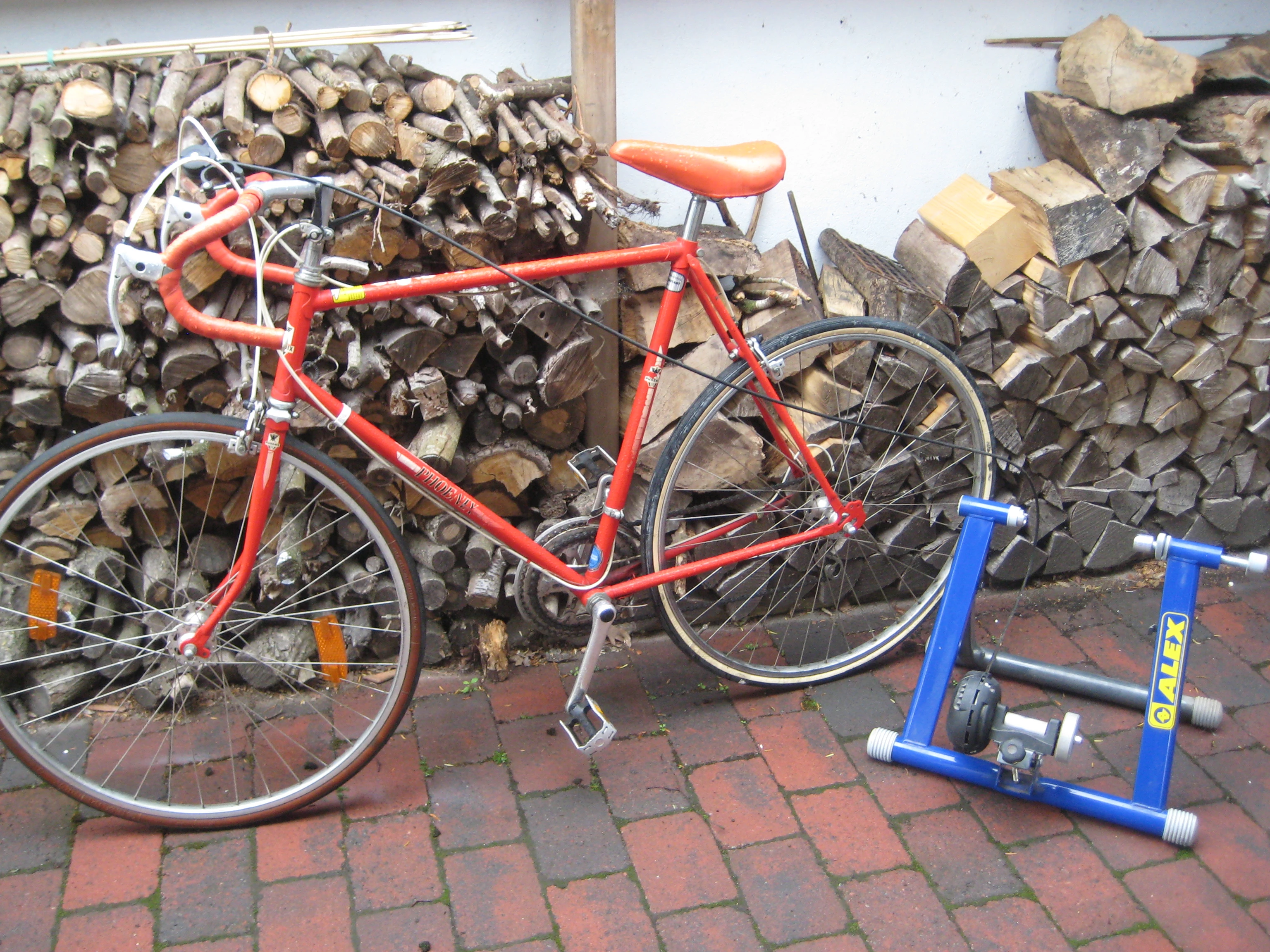 Fahrrad mit Trainingsteil