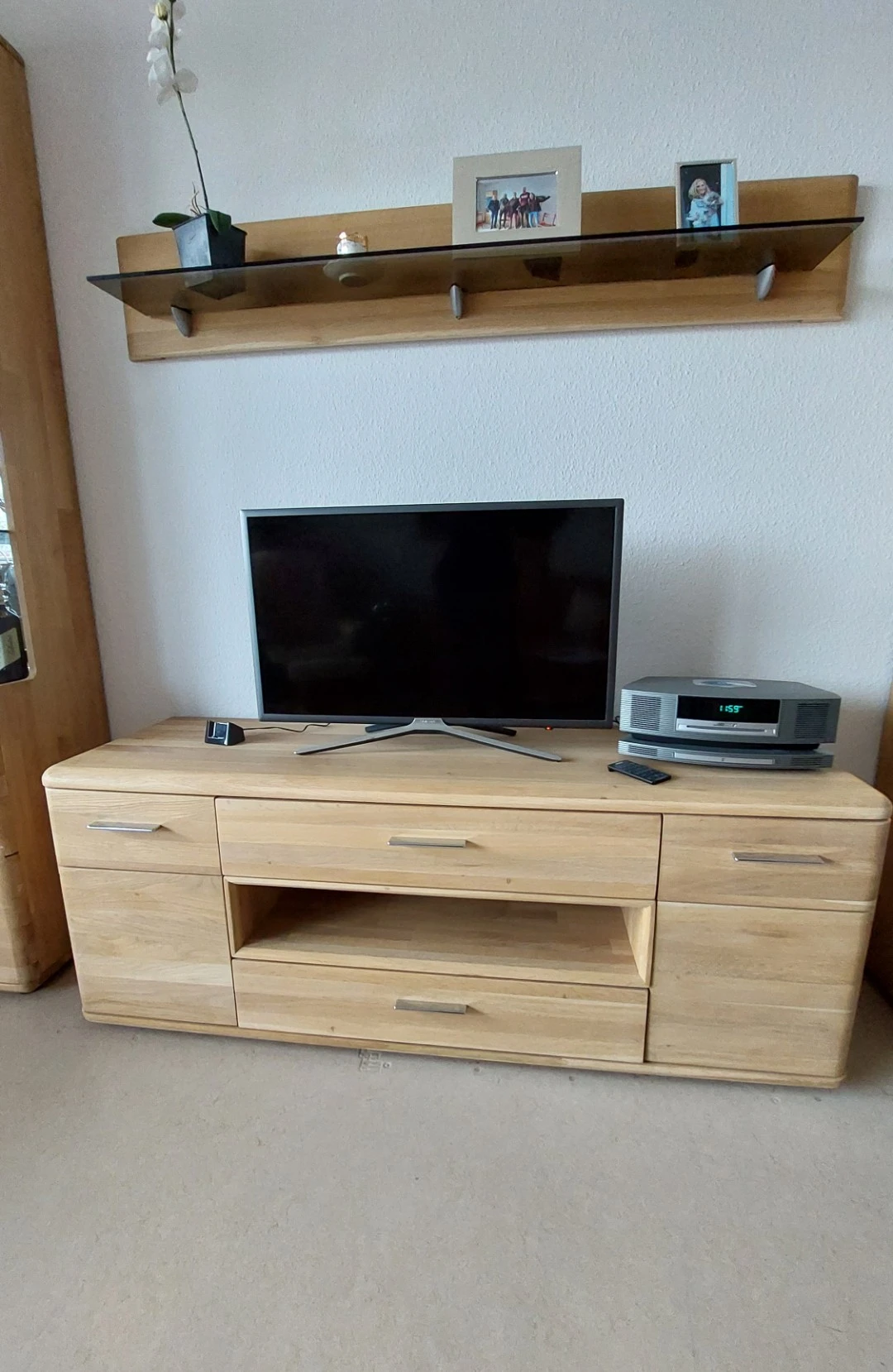 Hochwertiger TV - Schrank 