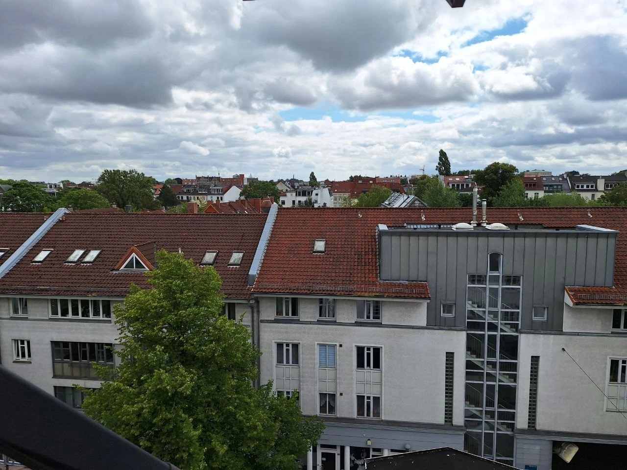 Ausblick Richtung Süden aus dem gr. Zimmer