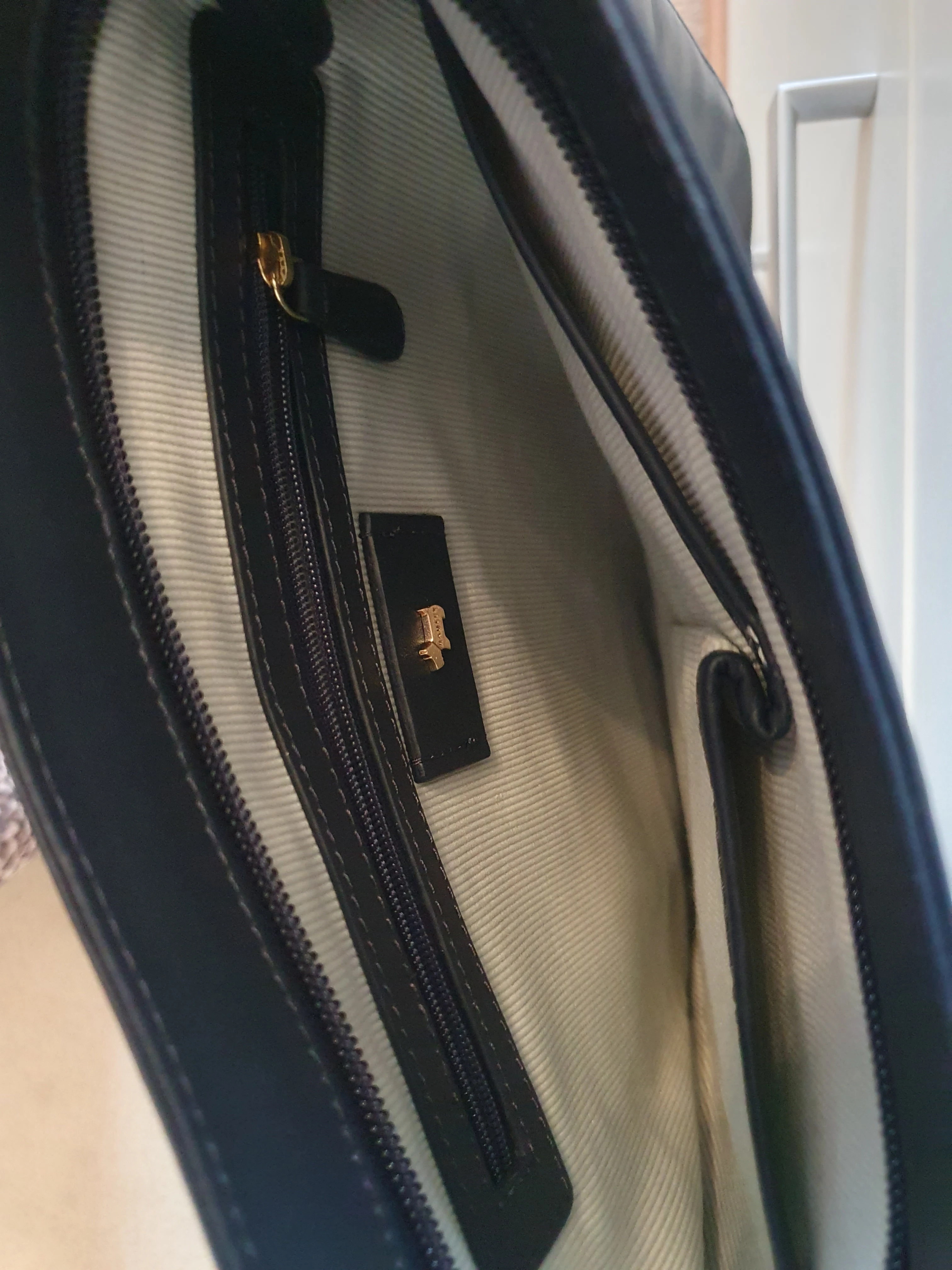 Radley Tasche innen