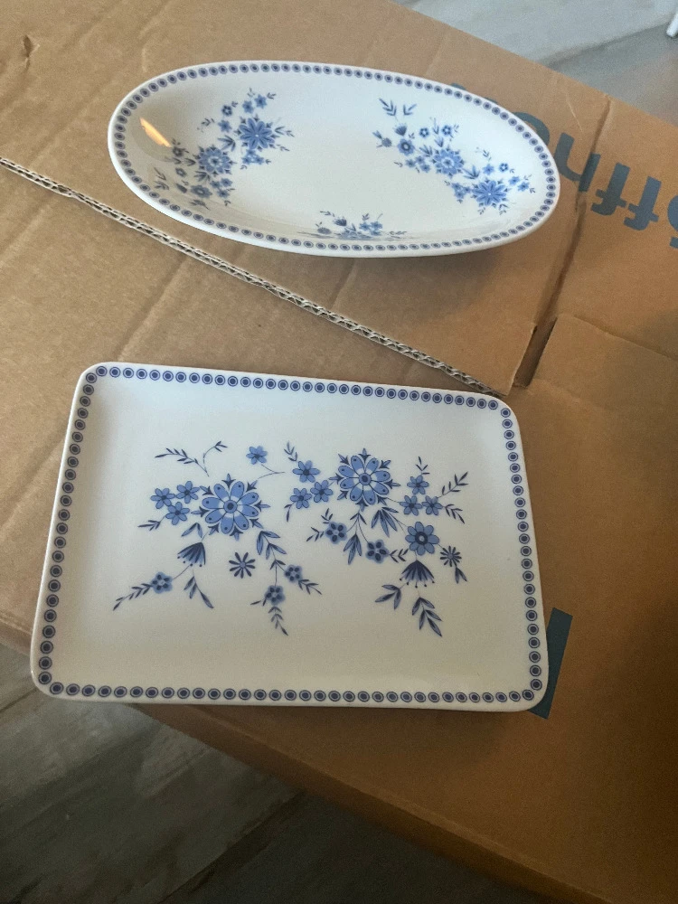 tiefer Teller und Butterteller