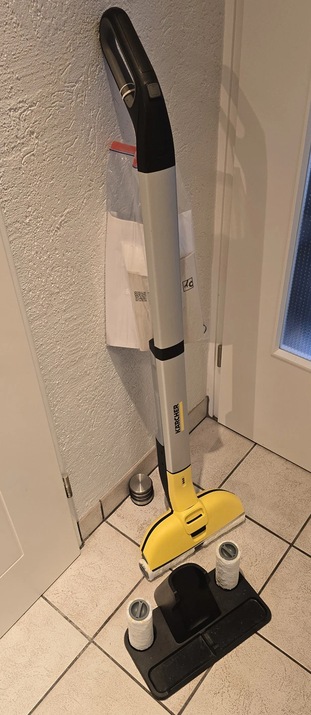 Bodenreiniger