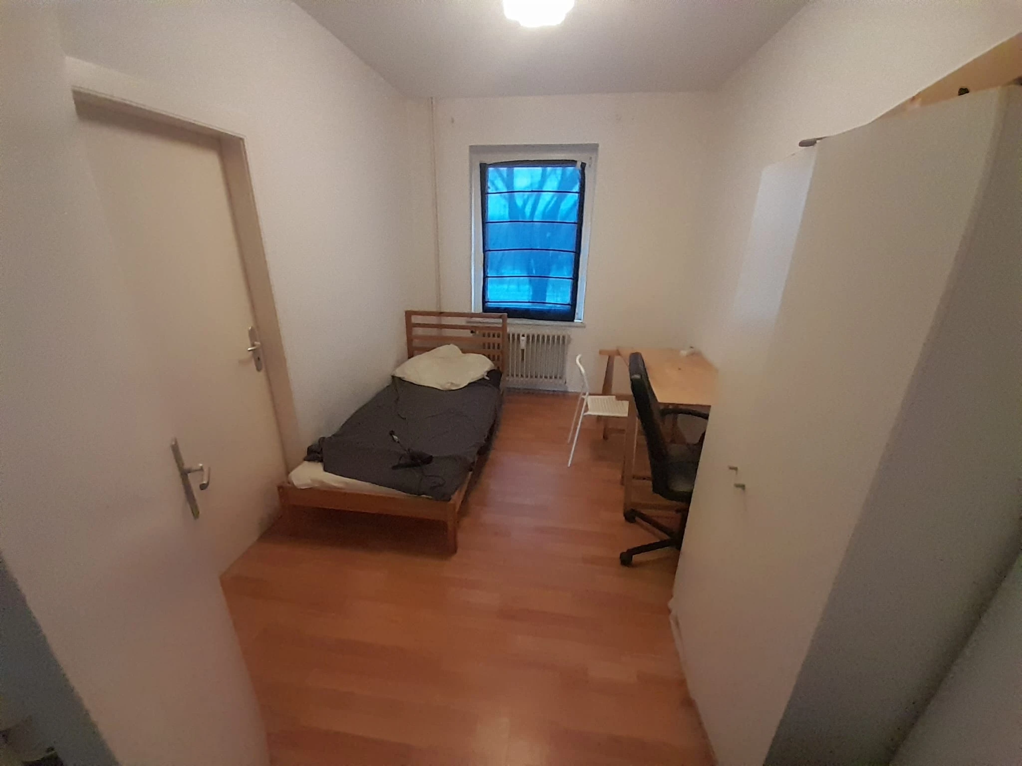 Room #1 (Raum #1)