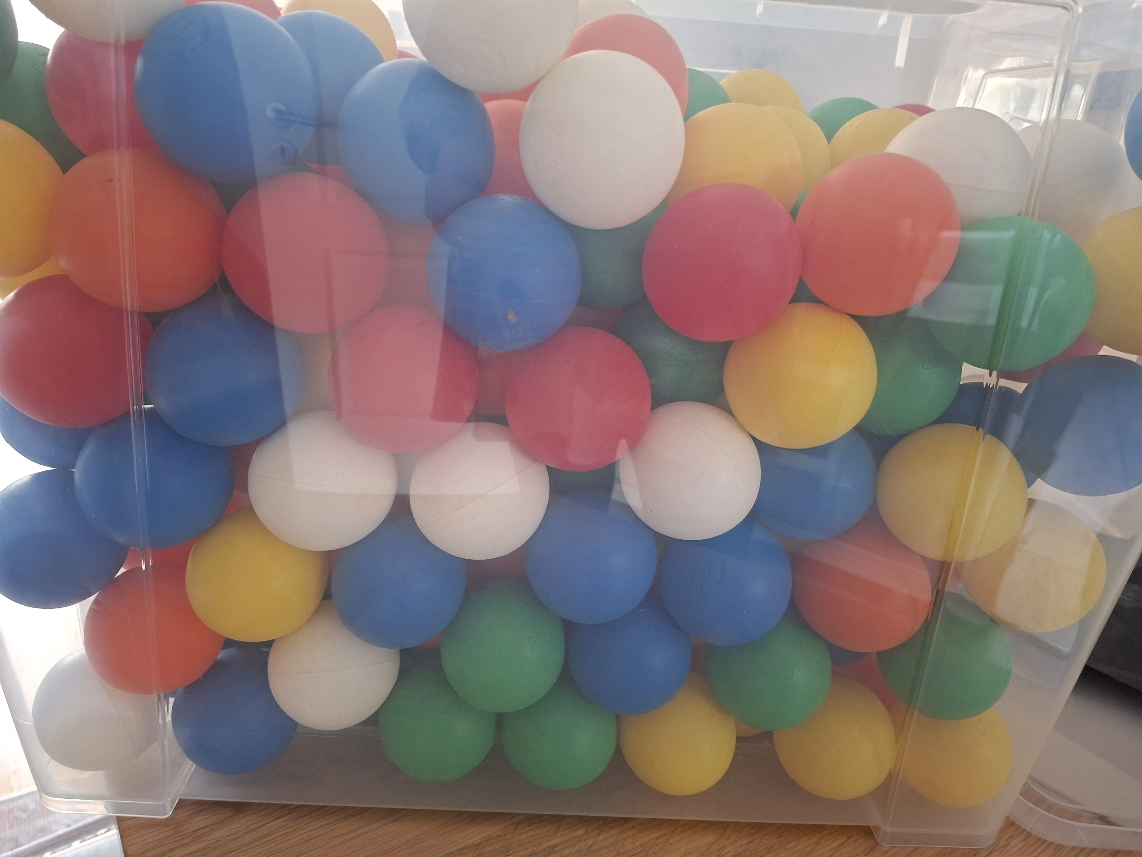 Bunte Kunststoffbälle
