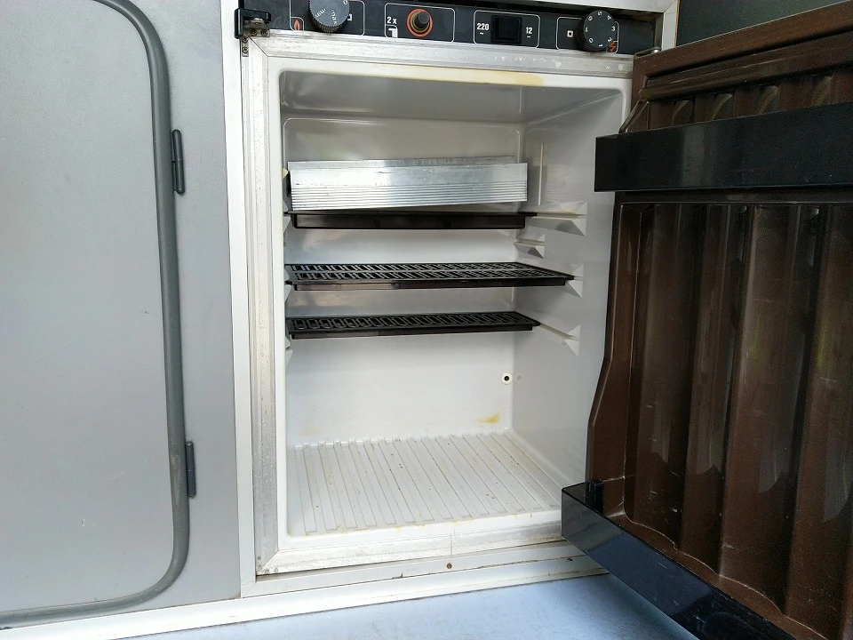 Kühlschrank offen