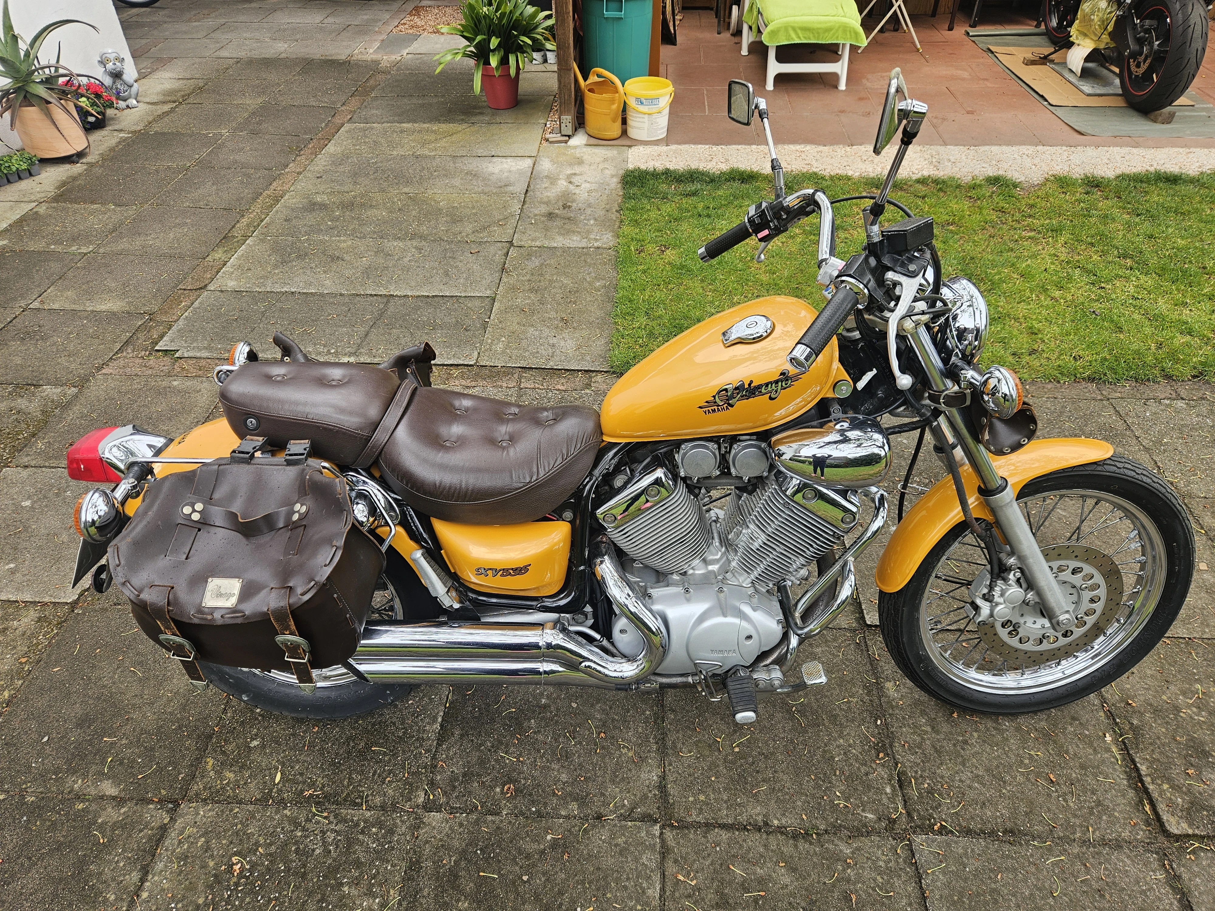 Motorrad von der anderen Seite1