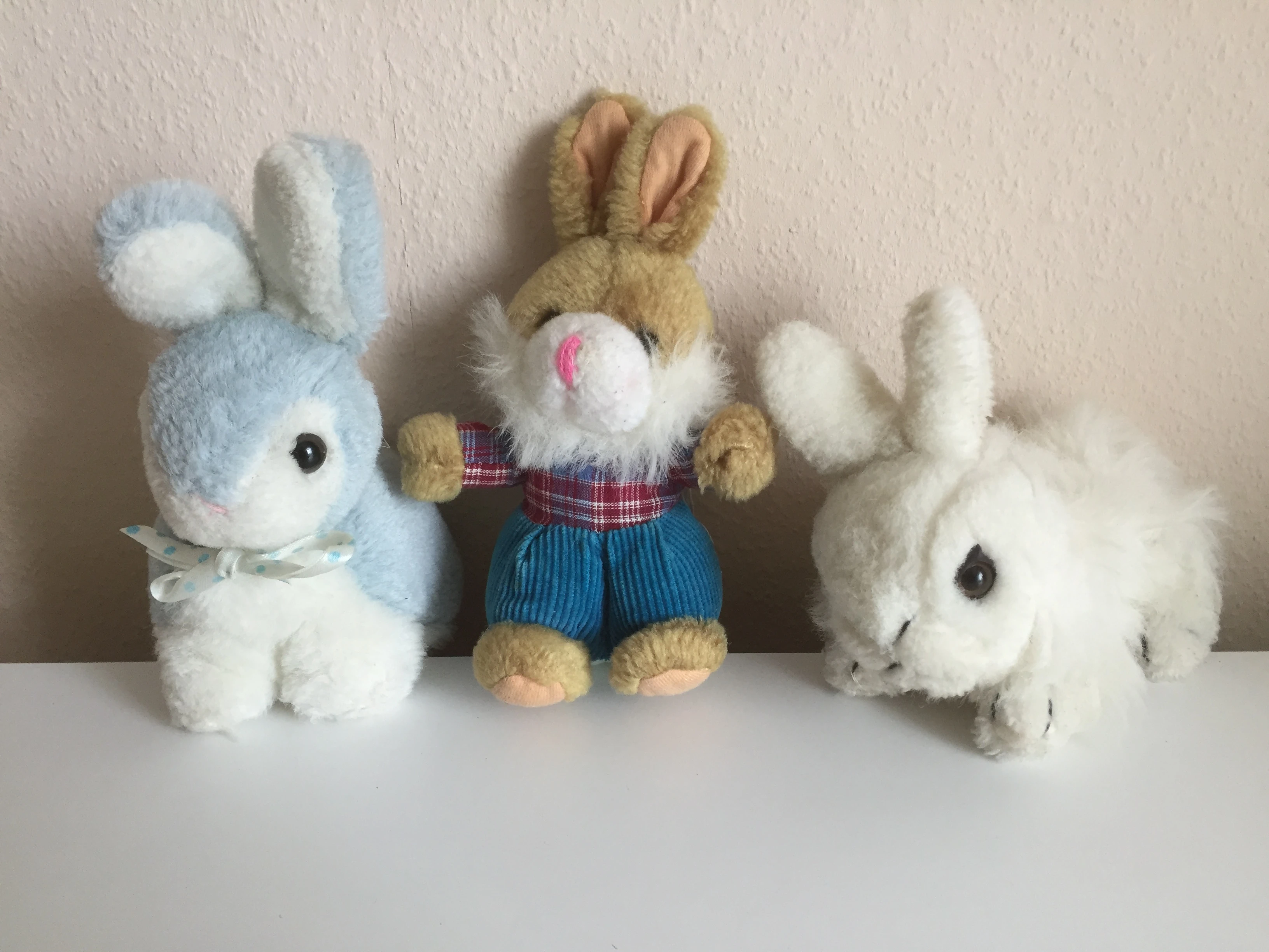  Häschen Stoff- / Kuscheltiere -Sammlerstücke- 